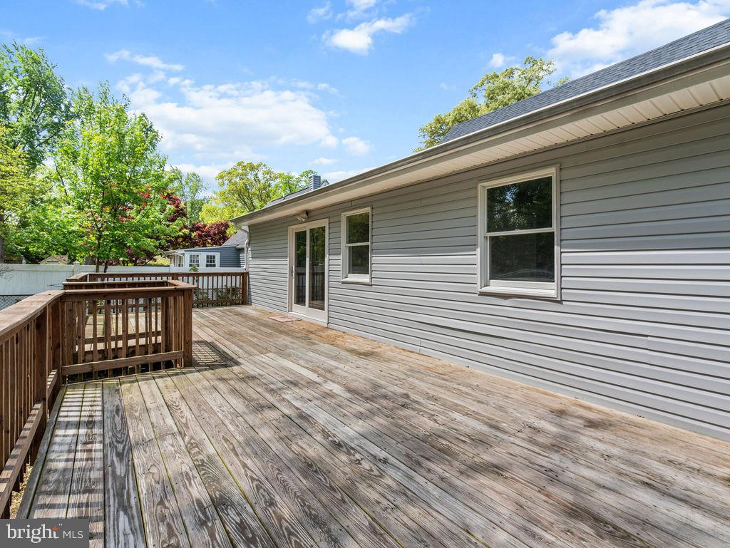 UPPER MAGOTHY BEACH - Residential