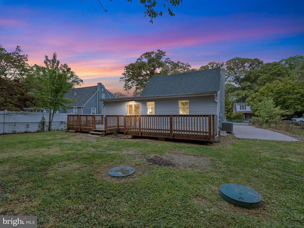 UPPER MAGOTHY BEACH - Residential
