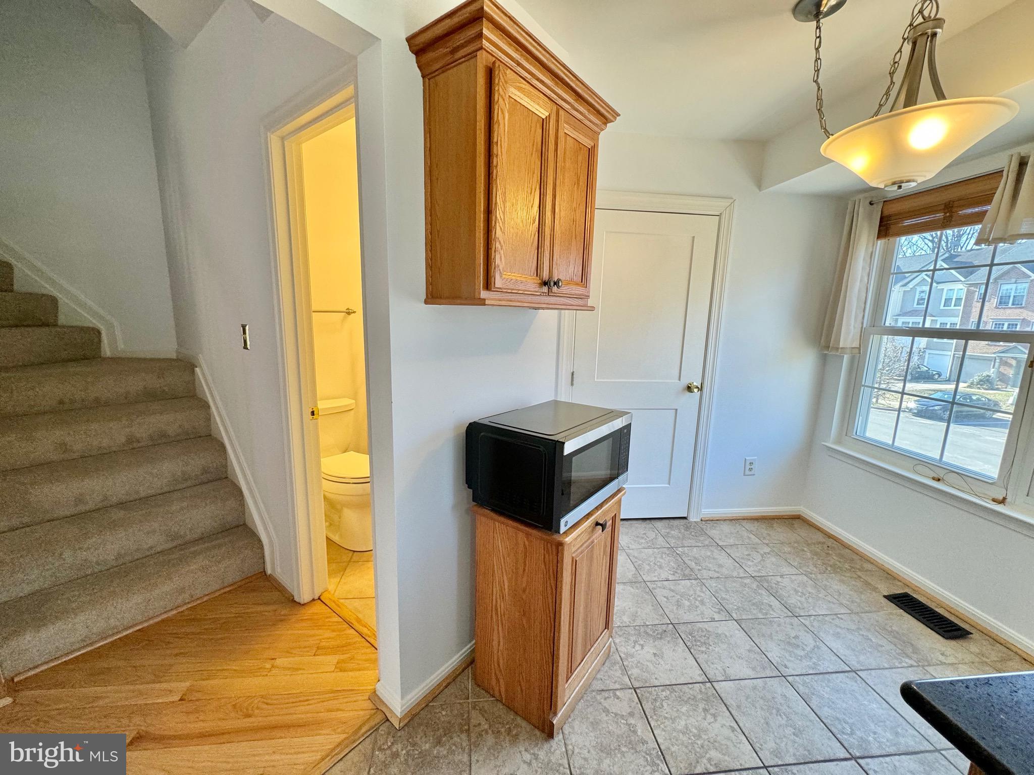 SEVEN OAKS - Residential Lease