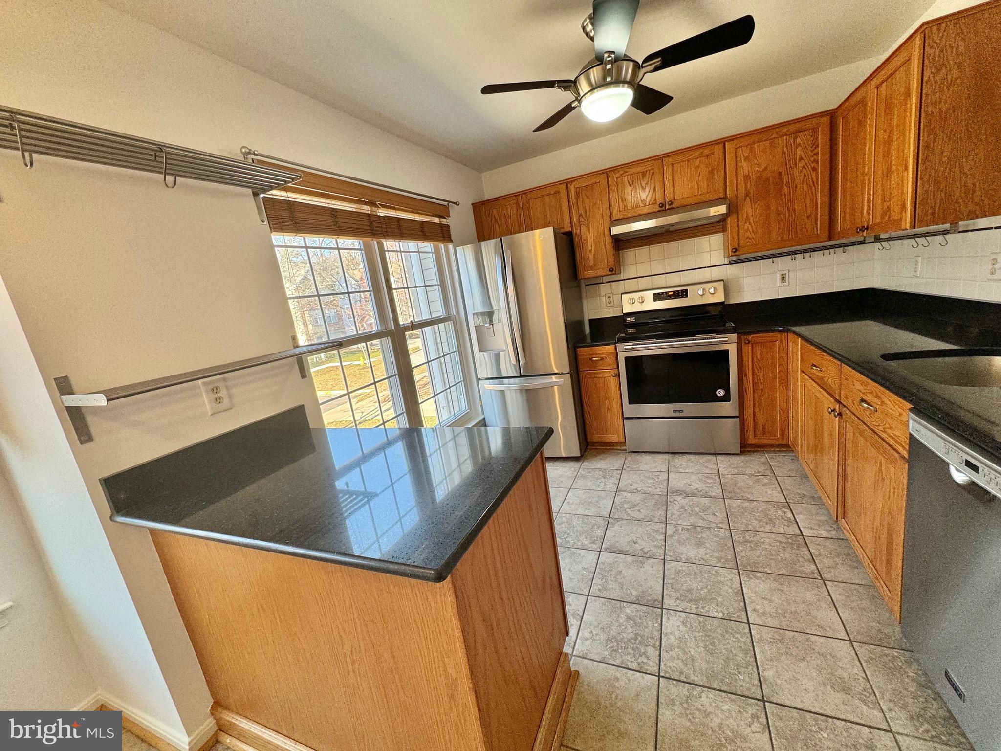 SEVEN OAKS - Residential Lease