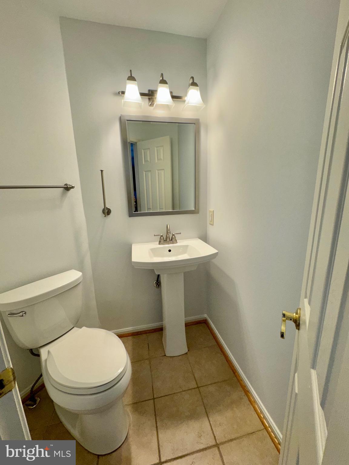 SEVEN OAKS - Residential Lease