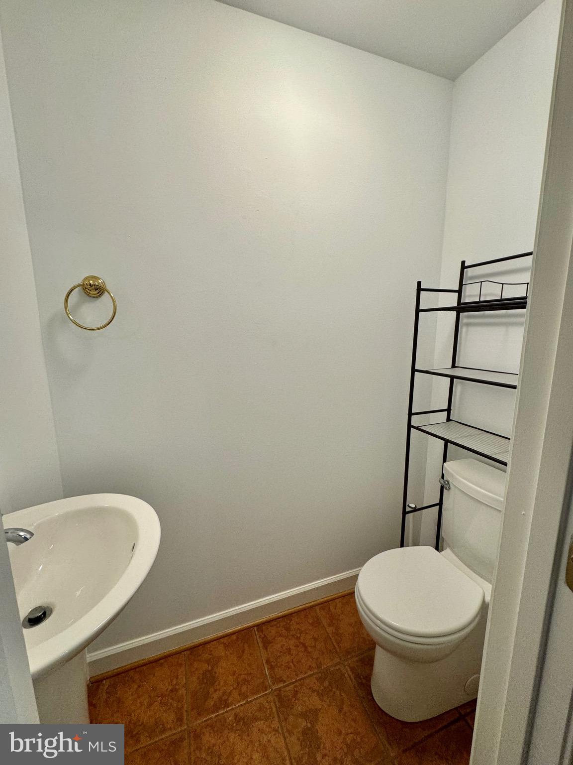 SEVEN OAKS - Residential Lease