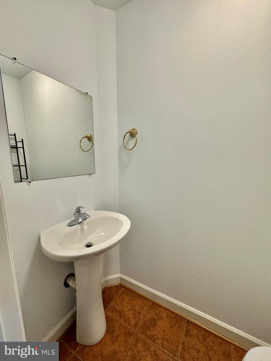 SEVEN OAKS - Residential Lease