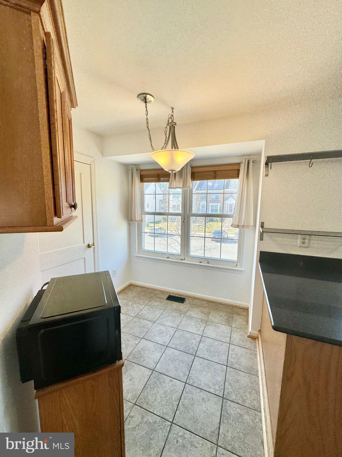 SEVEN OAKS - Residential Lease