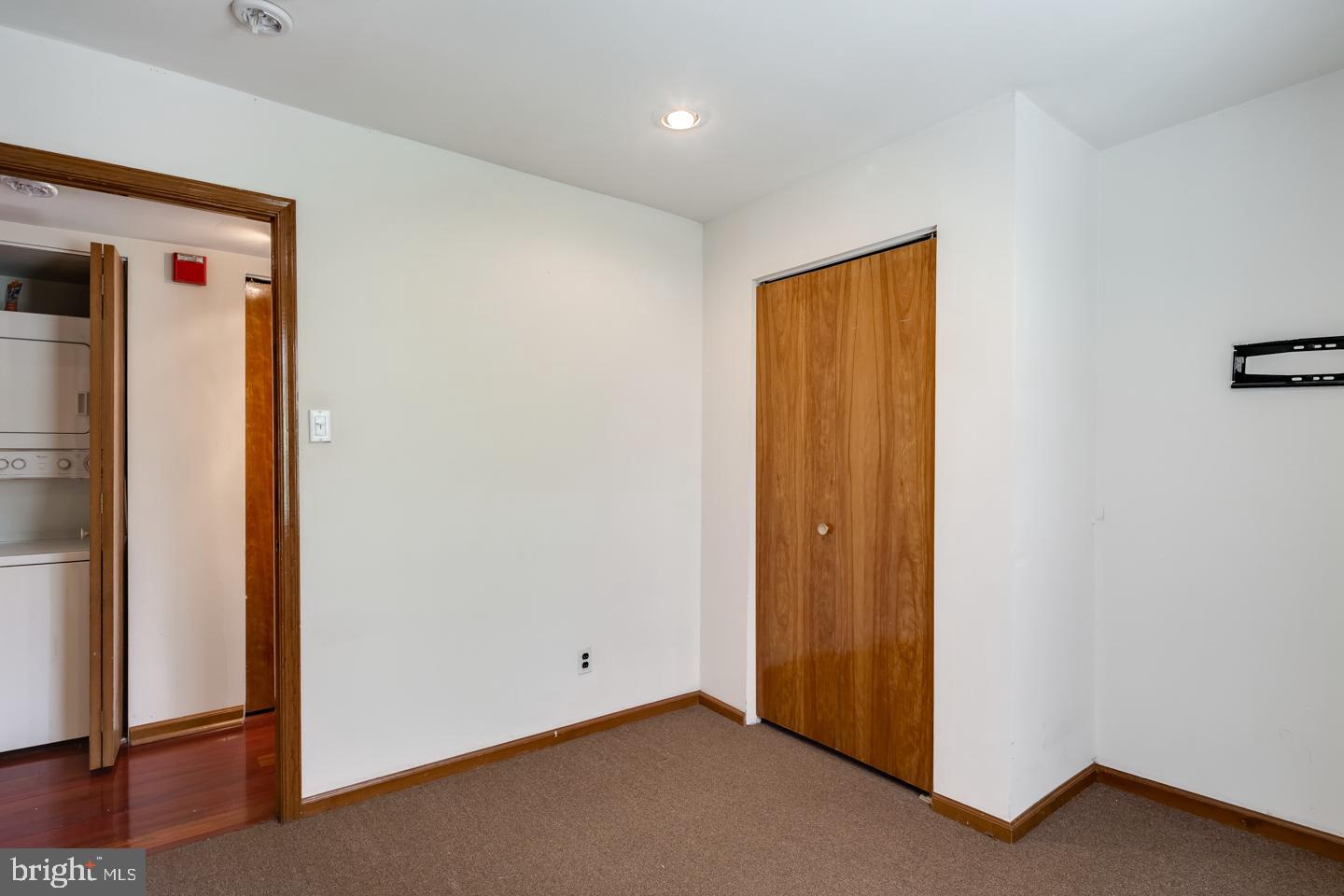 GRADUATE HOSPITAL - Residential Lease