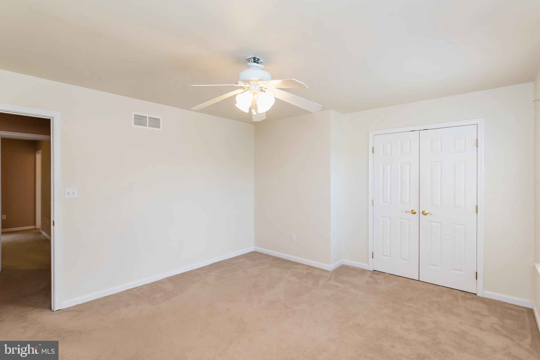 TRUMP WOODS - Residential