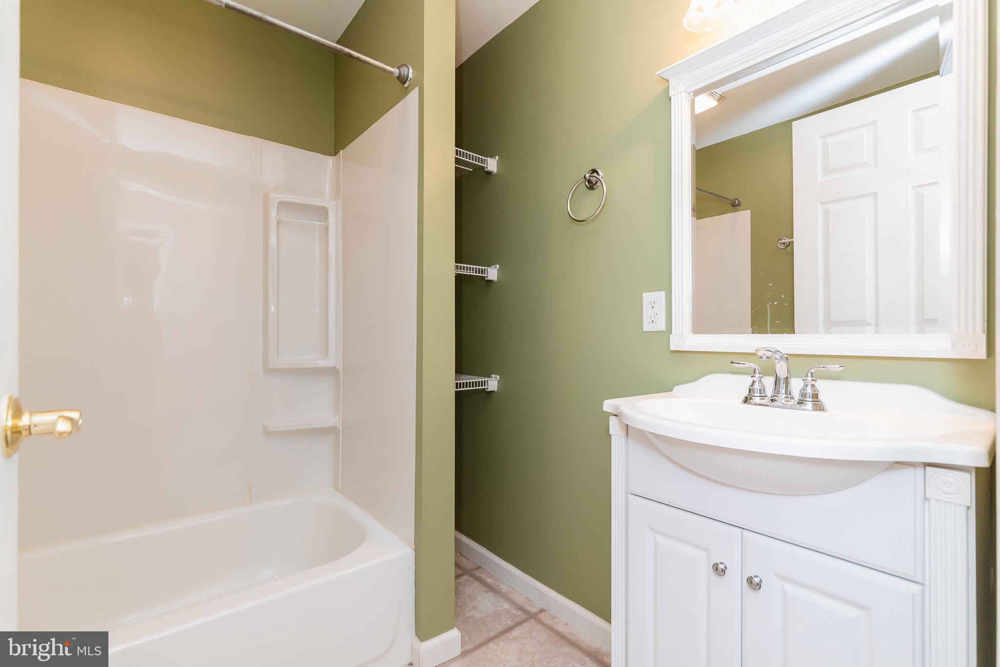 TRUMP WOODS - Residential