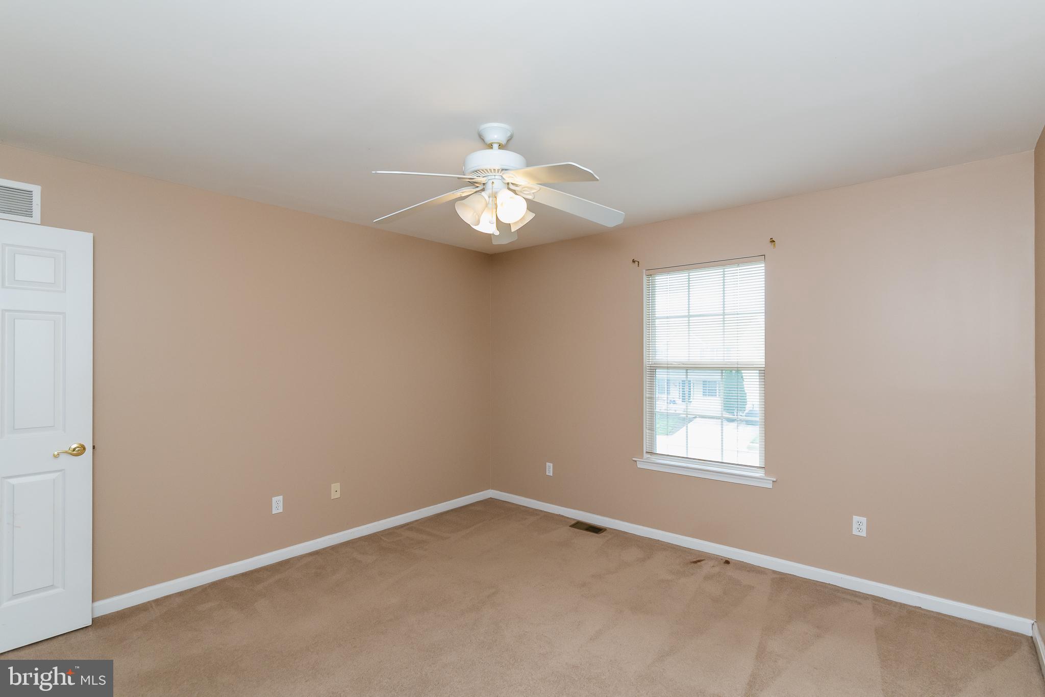 TRUMP WOODS - Residential