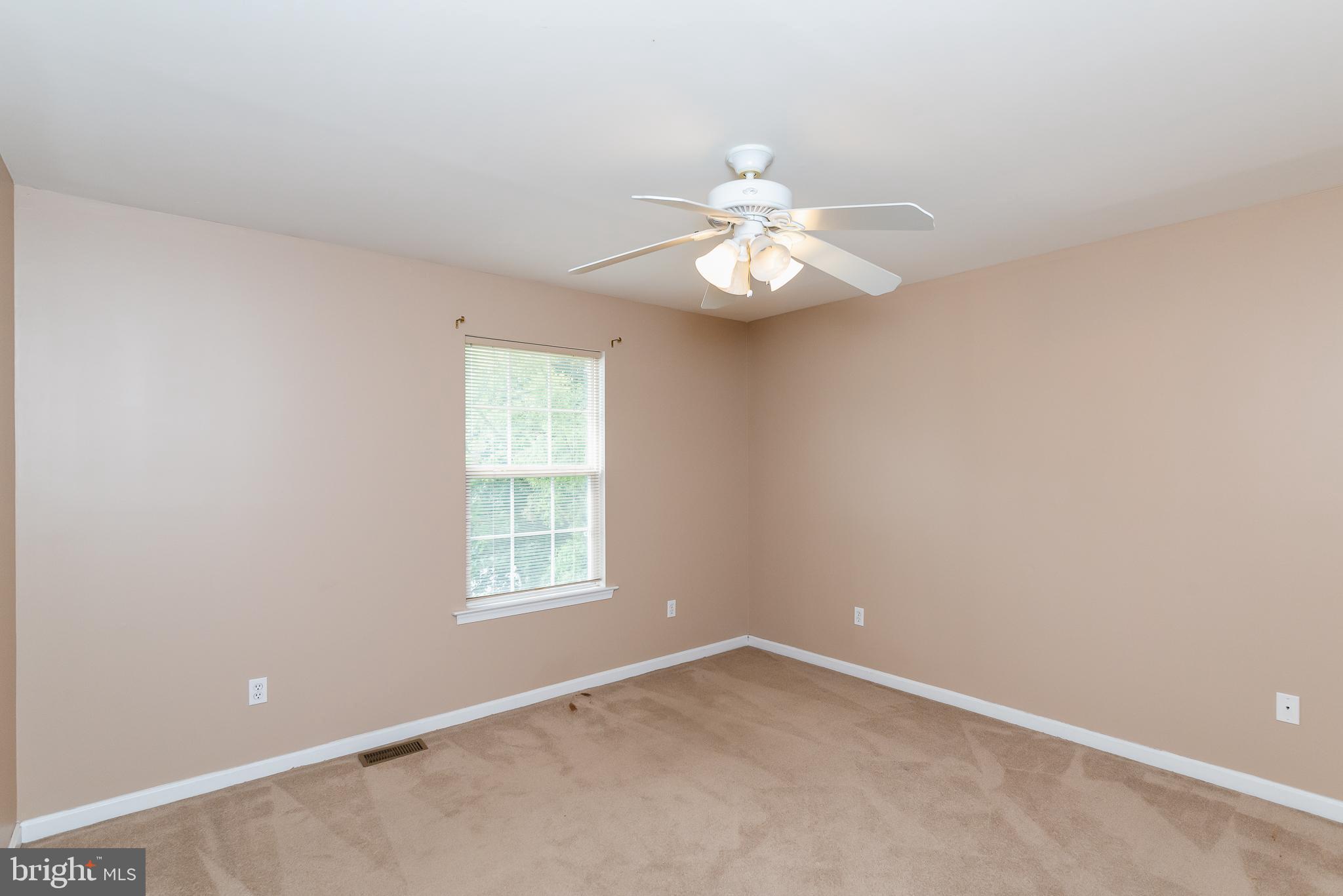 TRUMP WOODS - Residential