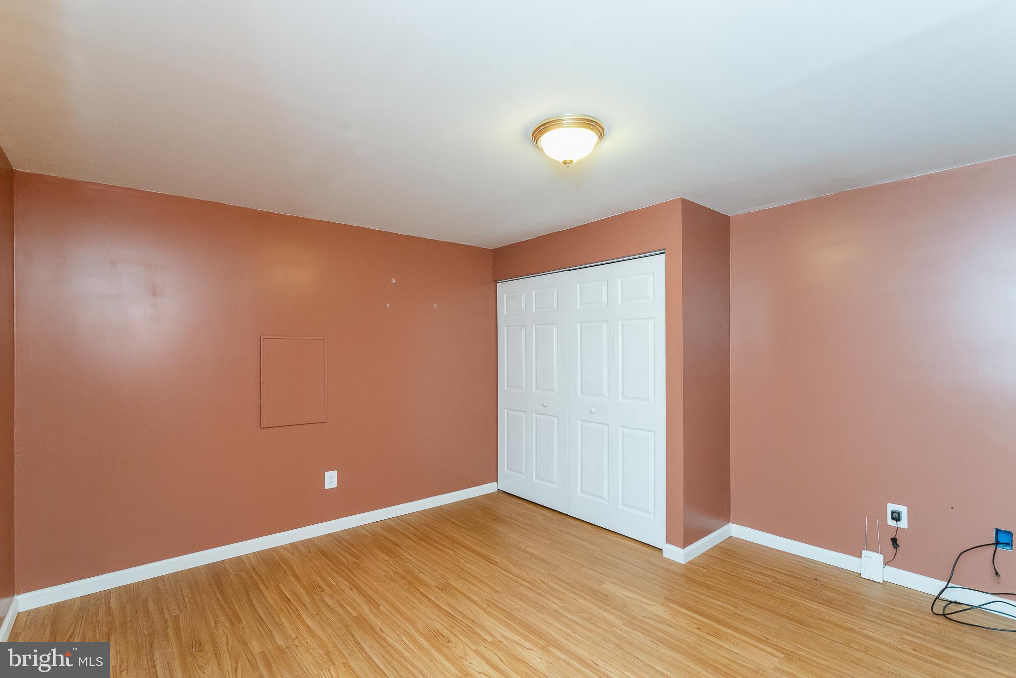 TRUMP WOODS - Residential