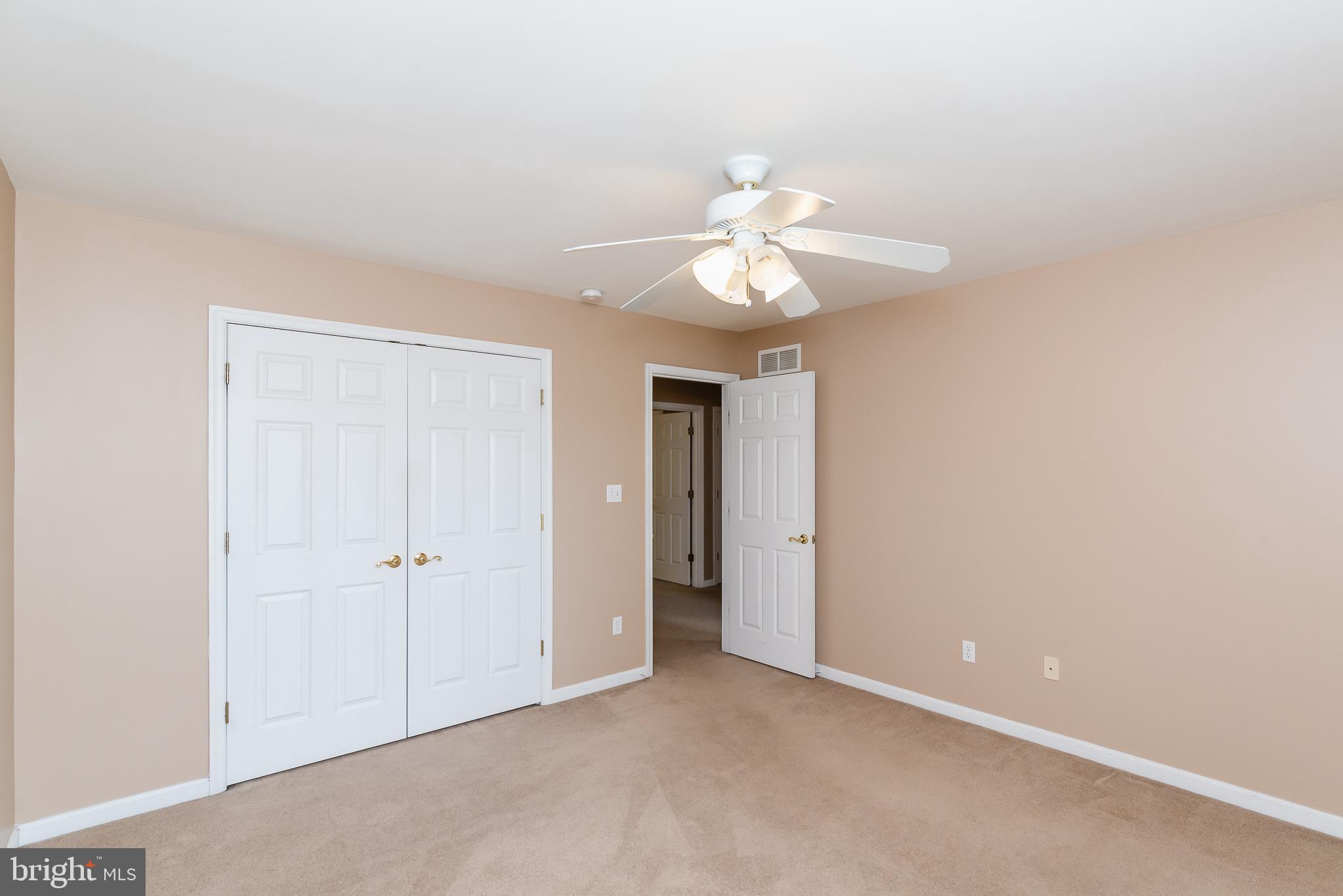 TRUMP WOODS - Residential