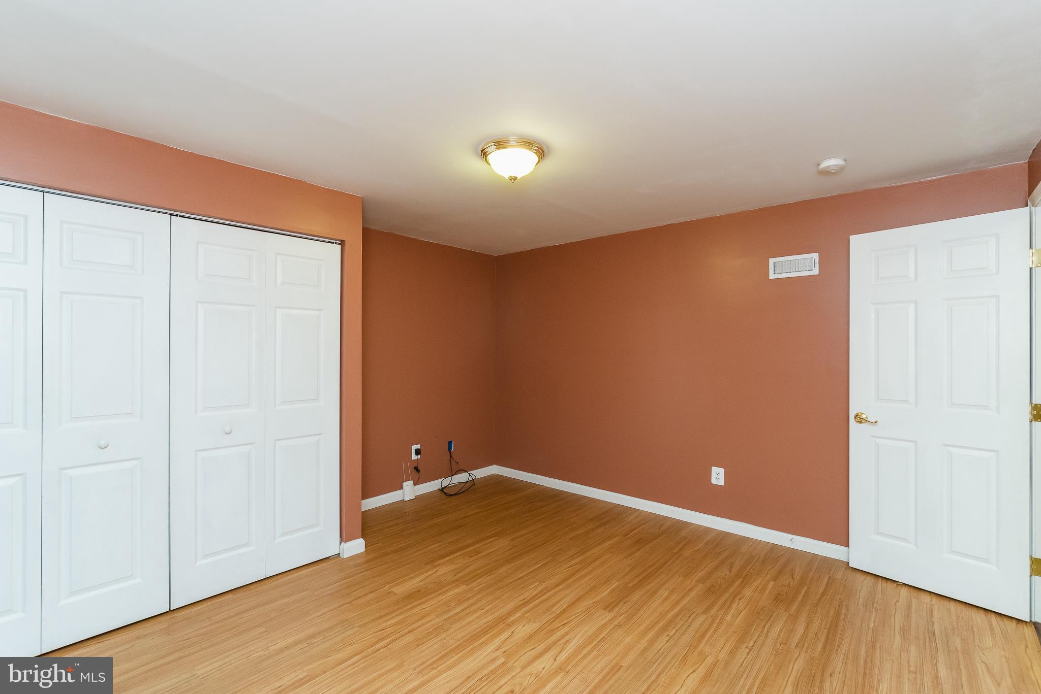 TRUMP WOODS - Residential