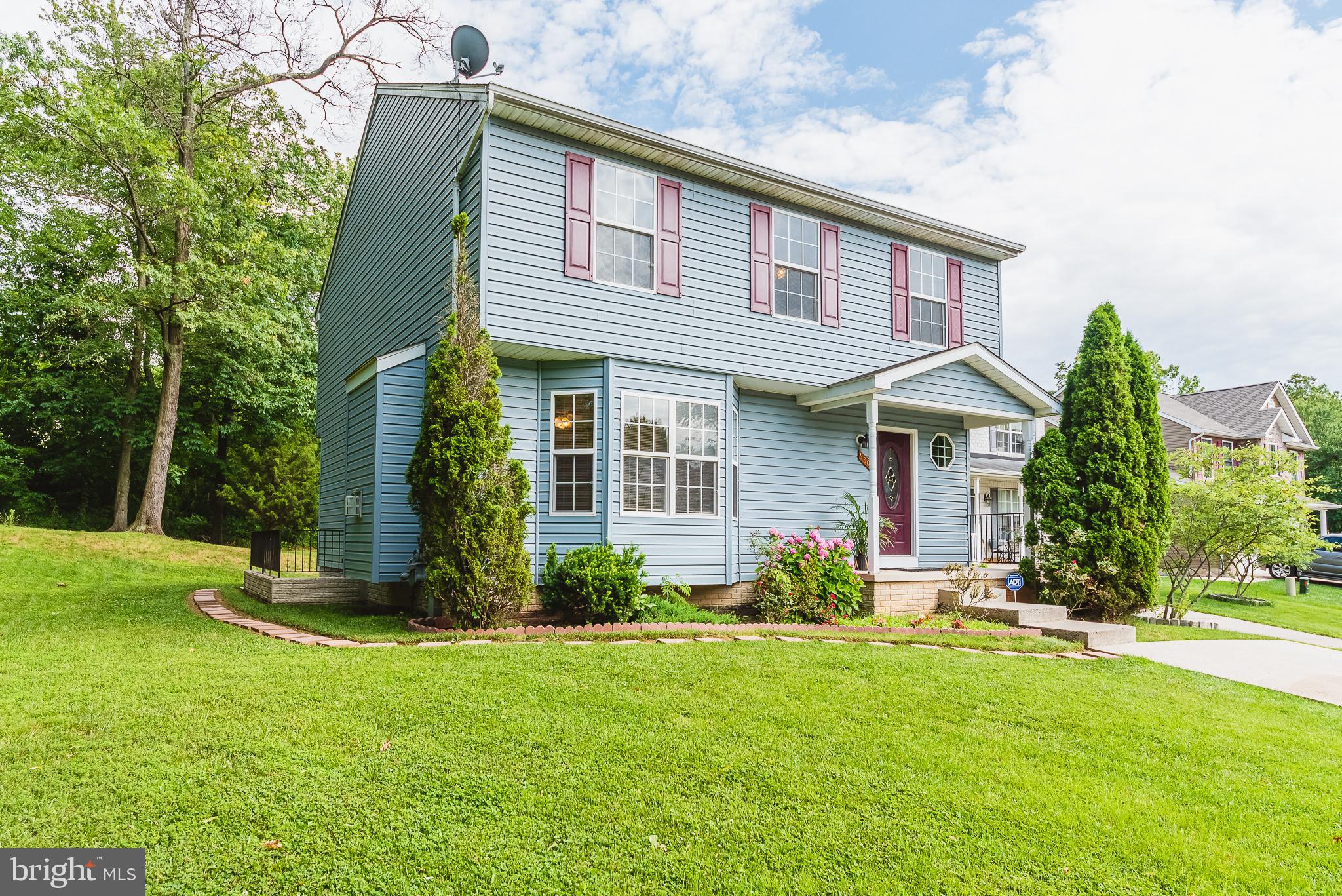 TRUMP WOODS - Residential