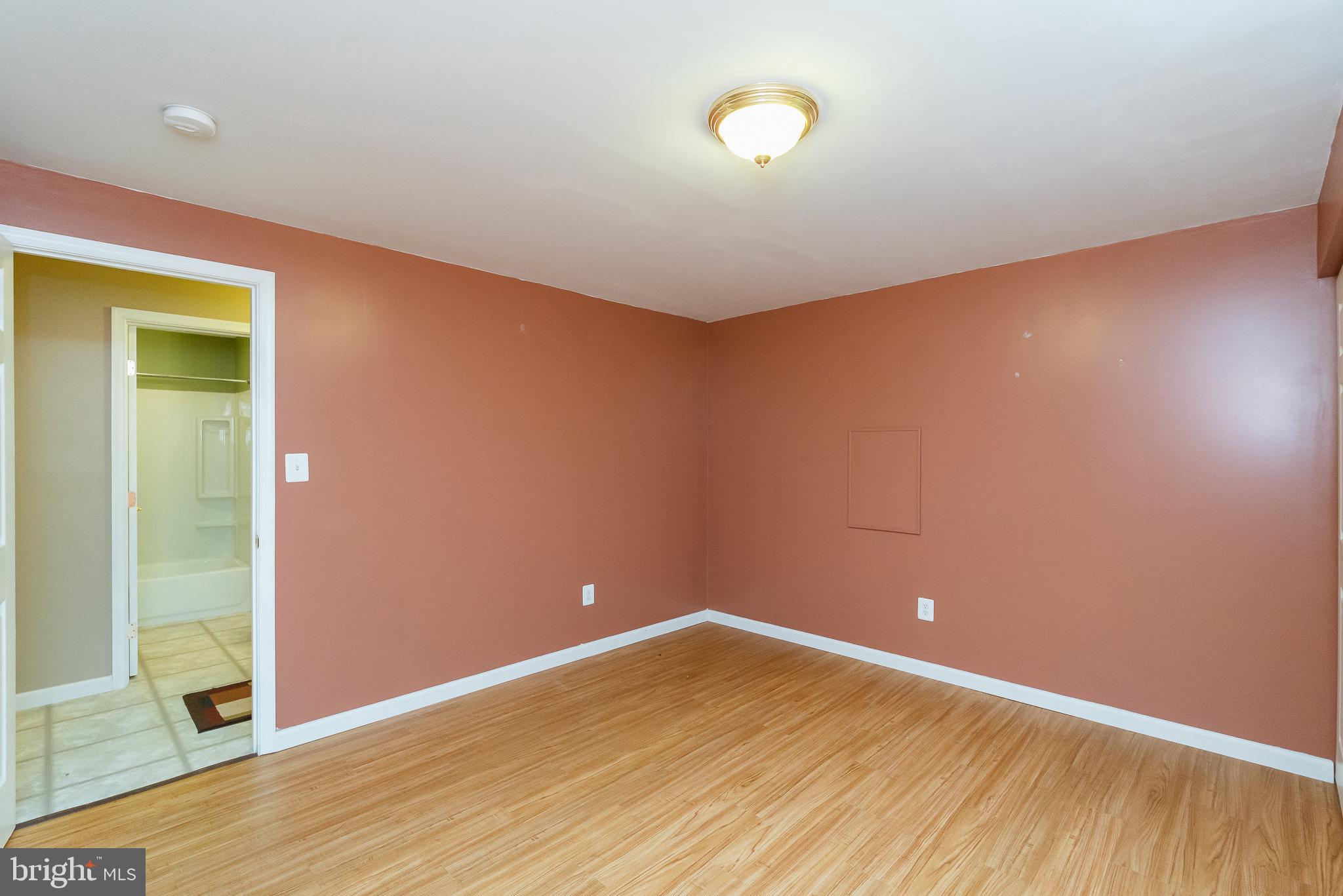 TRUMP WOODS - Residential