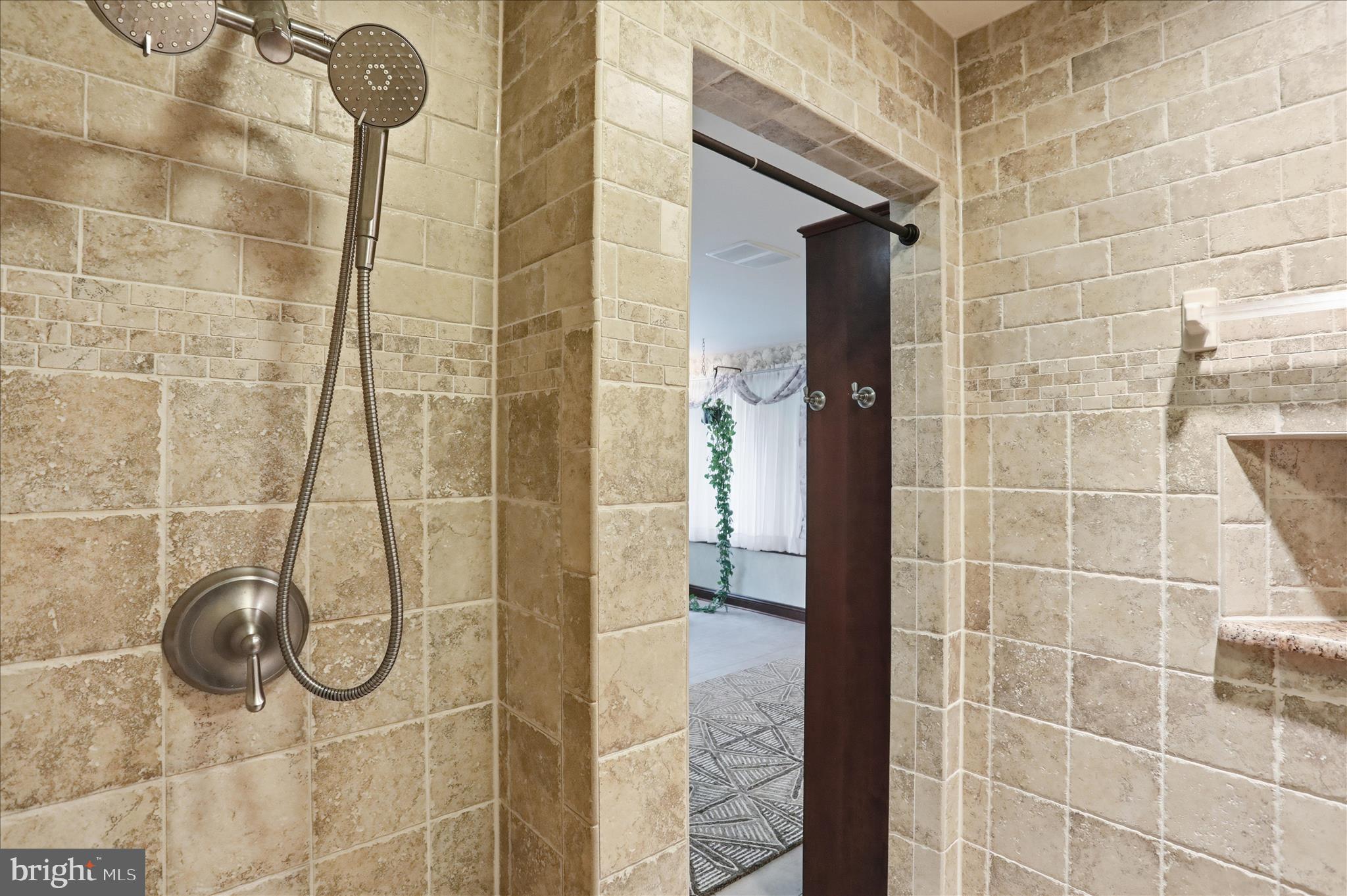 LAURICH TOWN HILL ESTATES - Residential