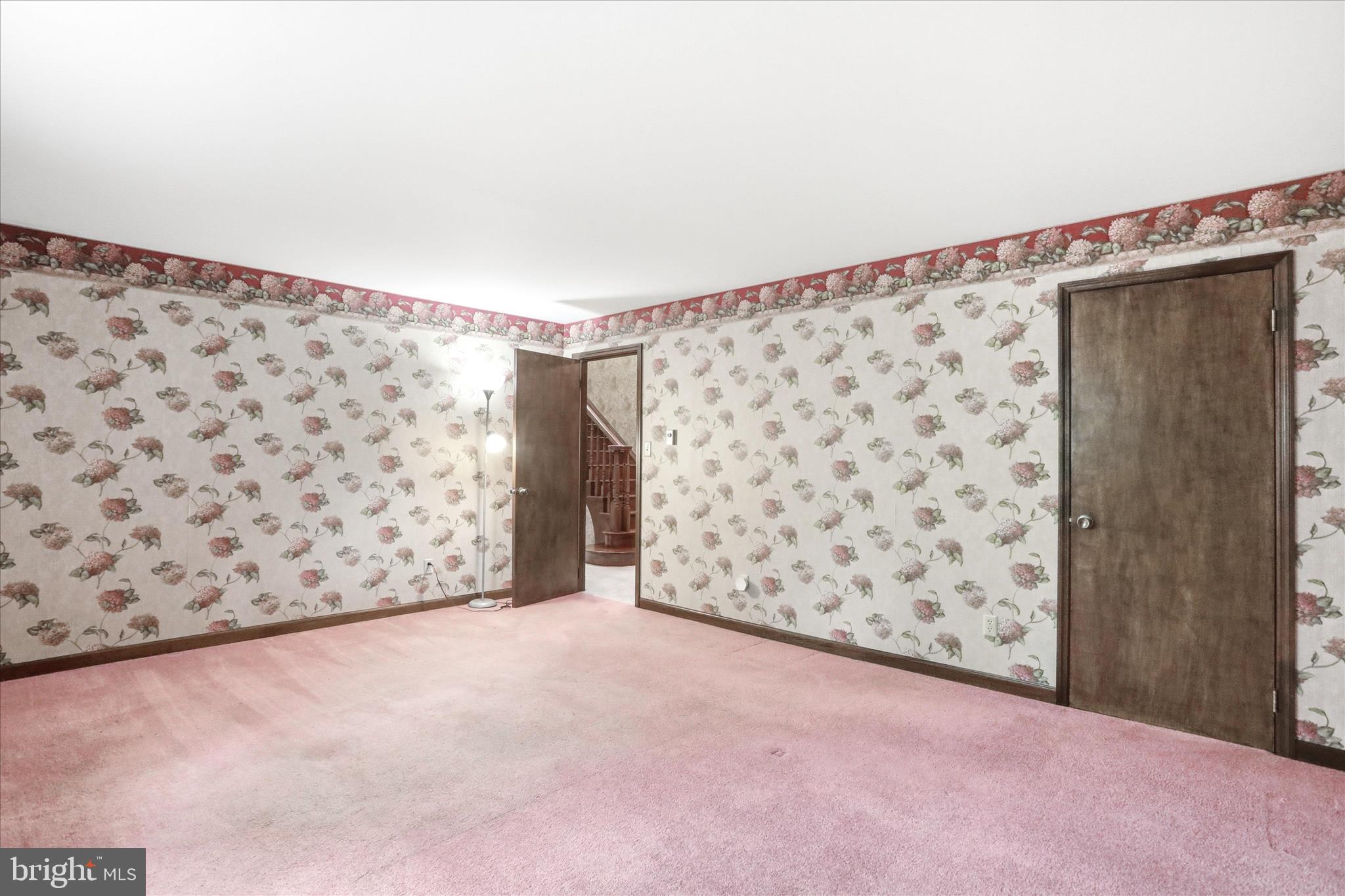 LAURICH TOWN HILL ESTATES - Residential