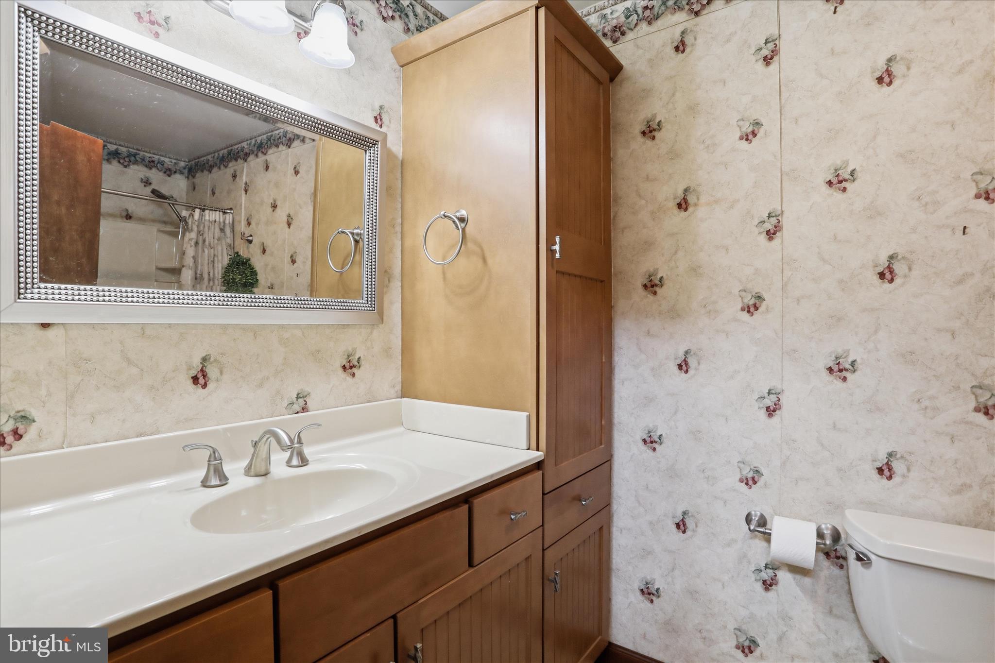 LAURICH TOWN HILL ESTATES - Residential