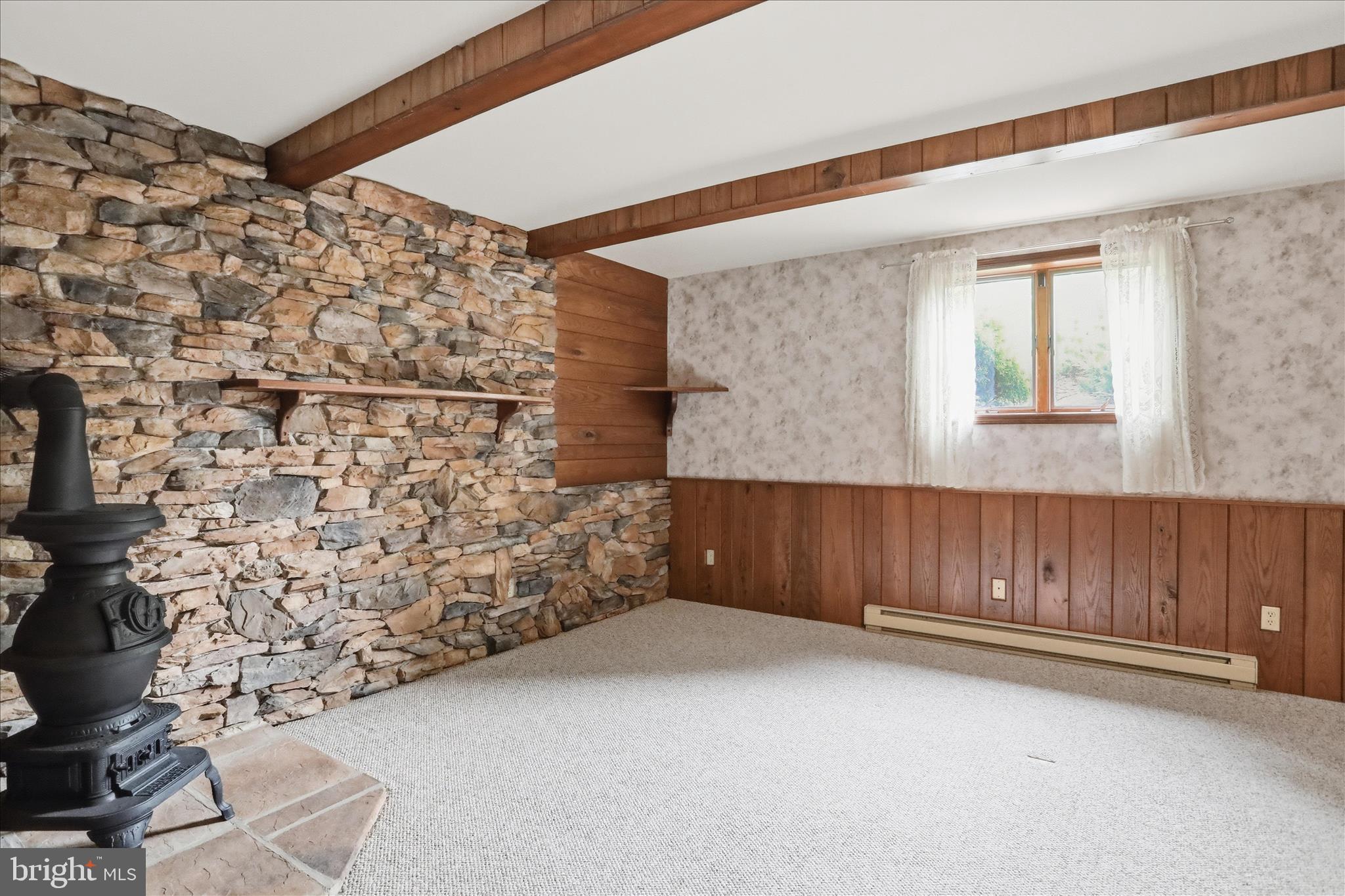 LAURICH TOWN HILL ESTATES - Residential