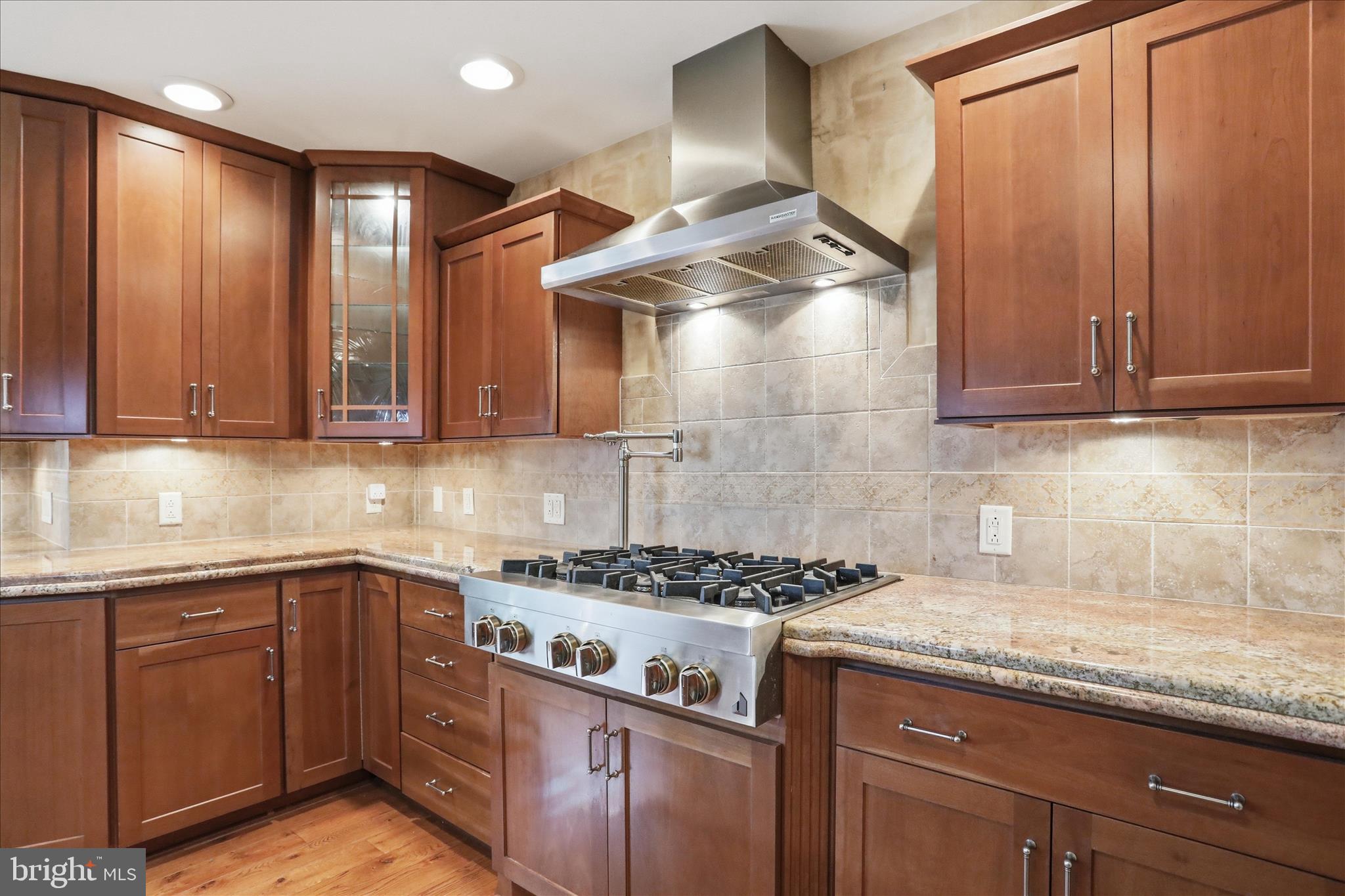 LAURICH TOWN HILL ESTATES - Residential