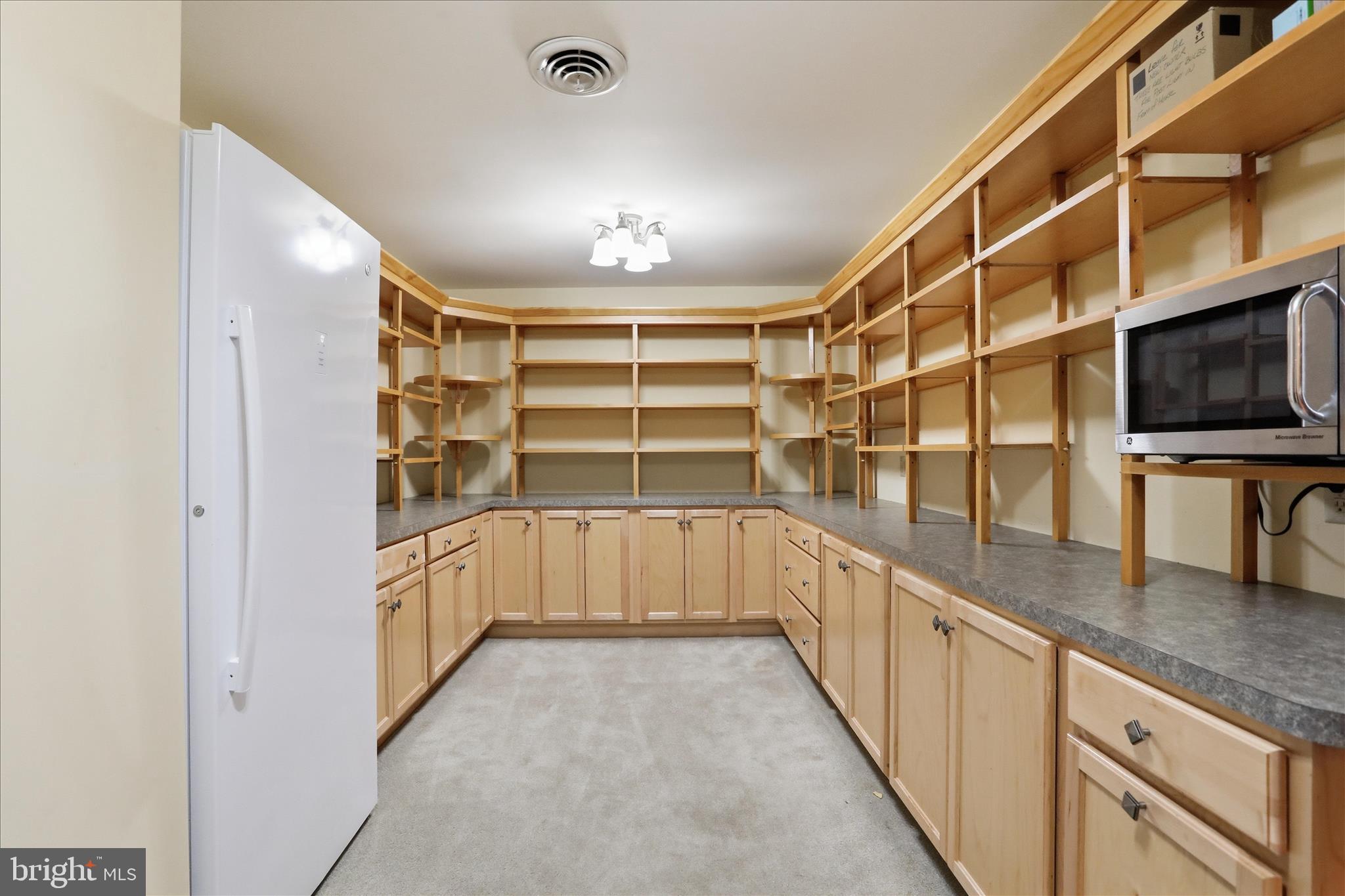 LAURICH TOWN HILL ESTATES - Residential