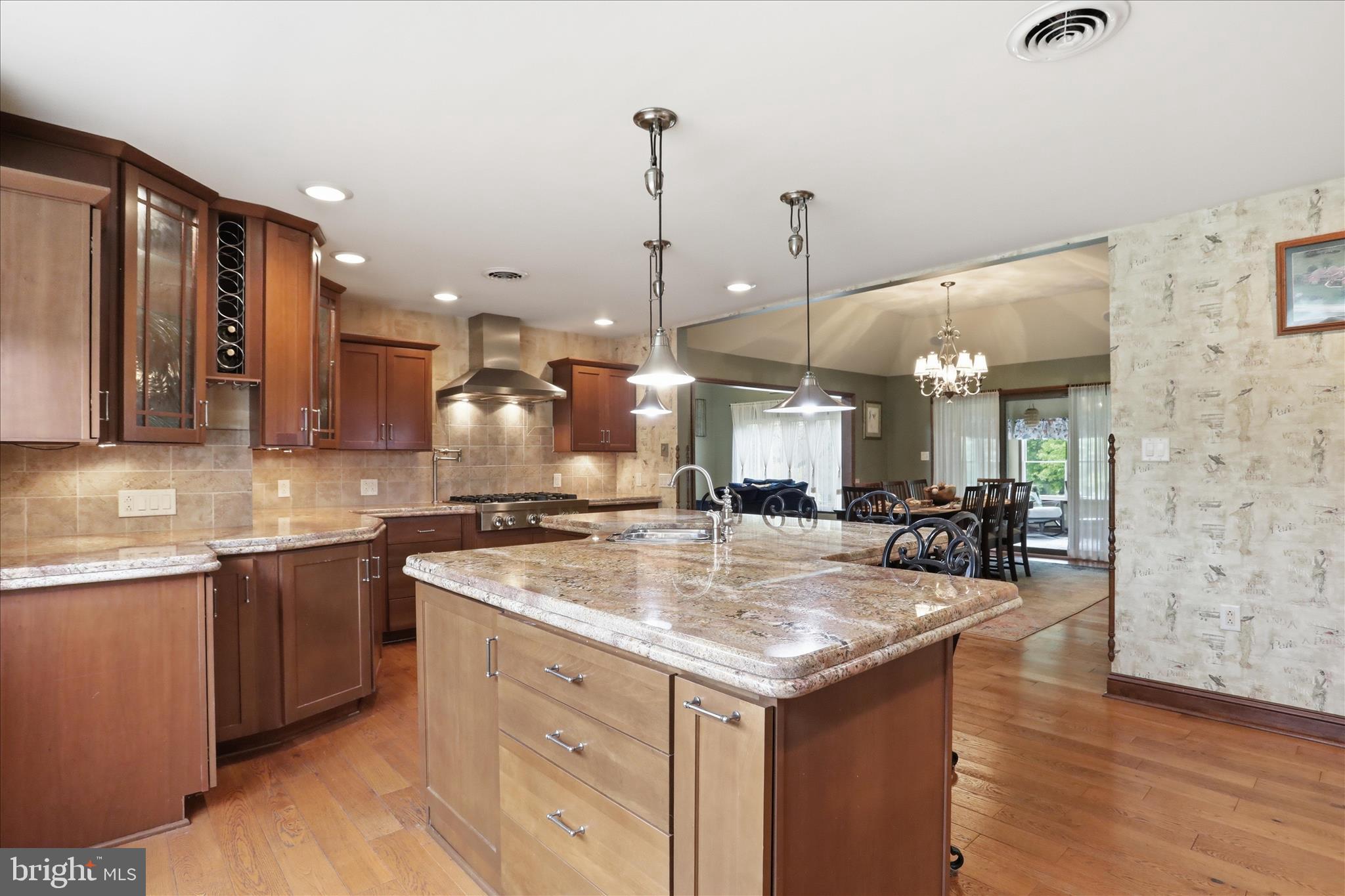 LAURICH TOWN HILL ESTATES - Residential