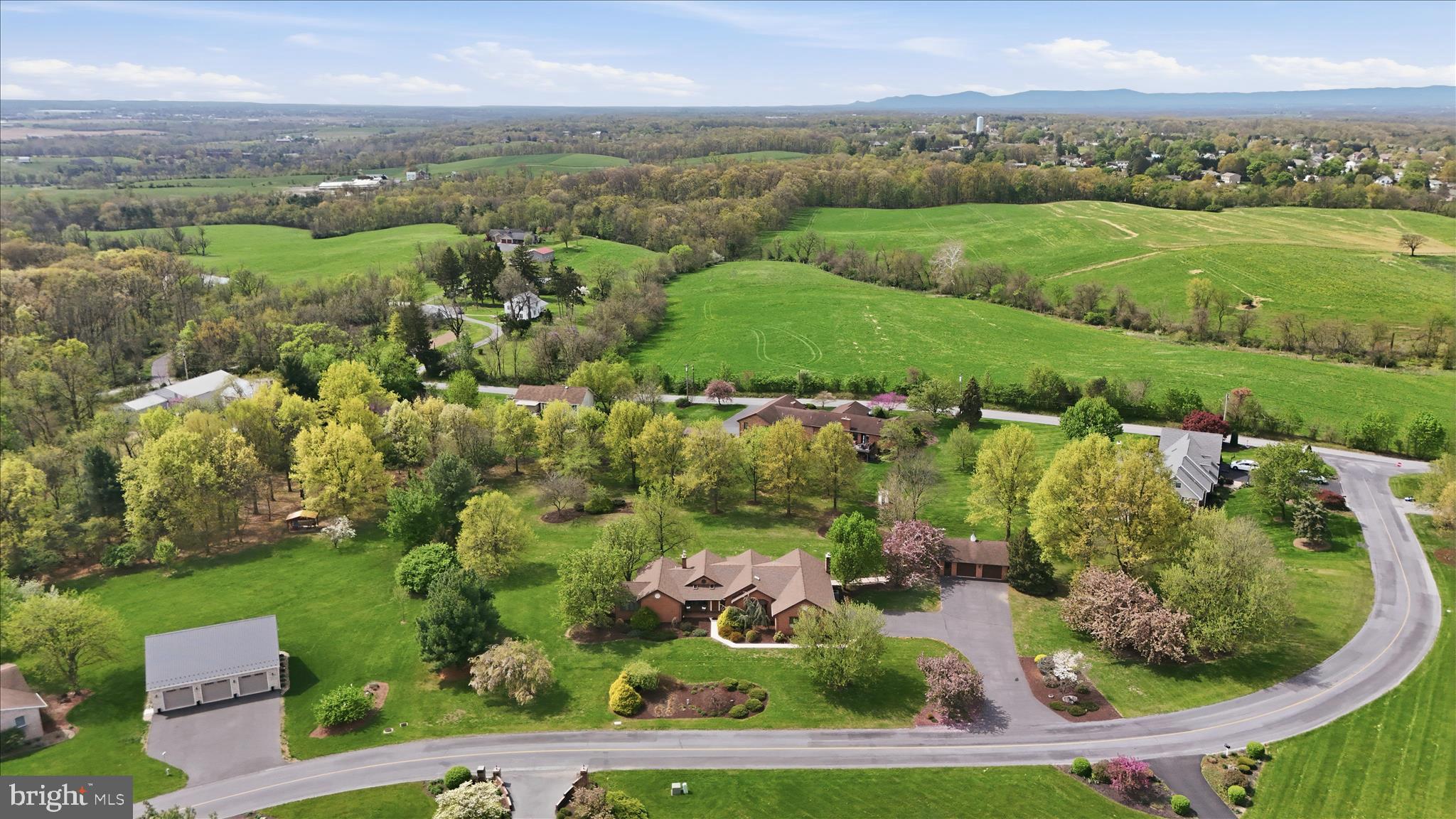 LAURICH TOWN HILL ESTATES - Residential