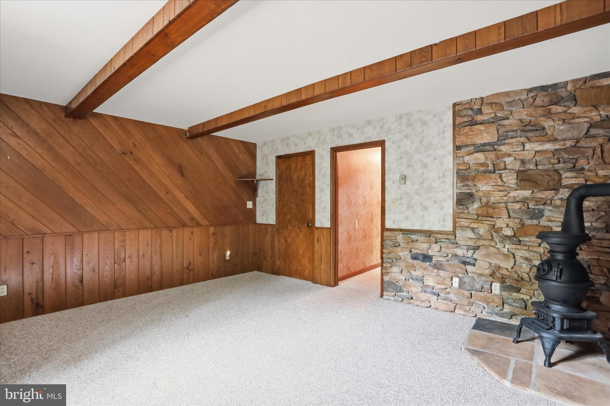 LAURICH TOWN HILL ESTATES - Residential
