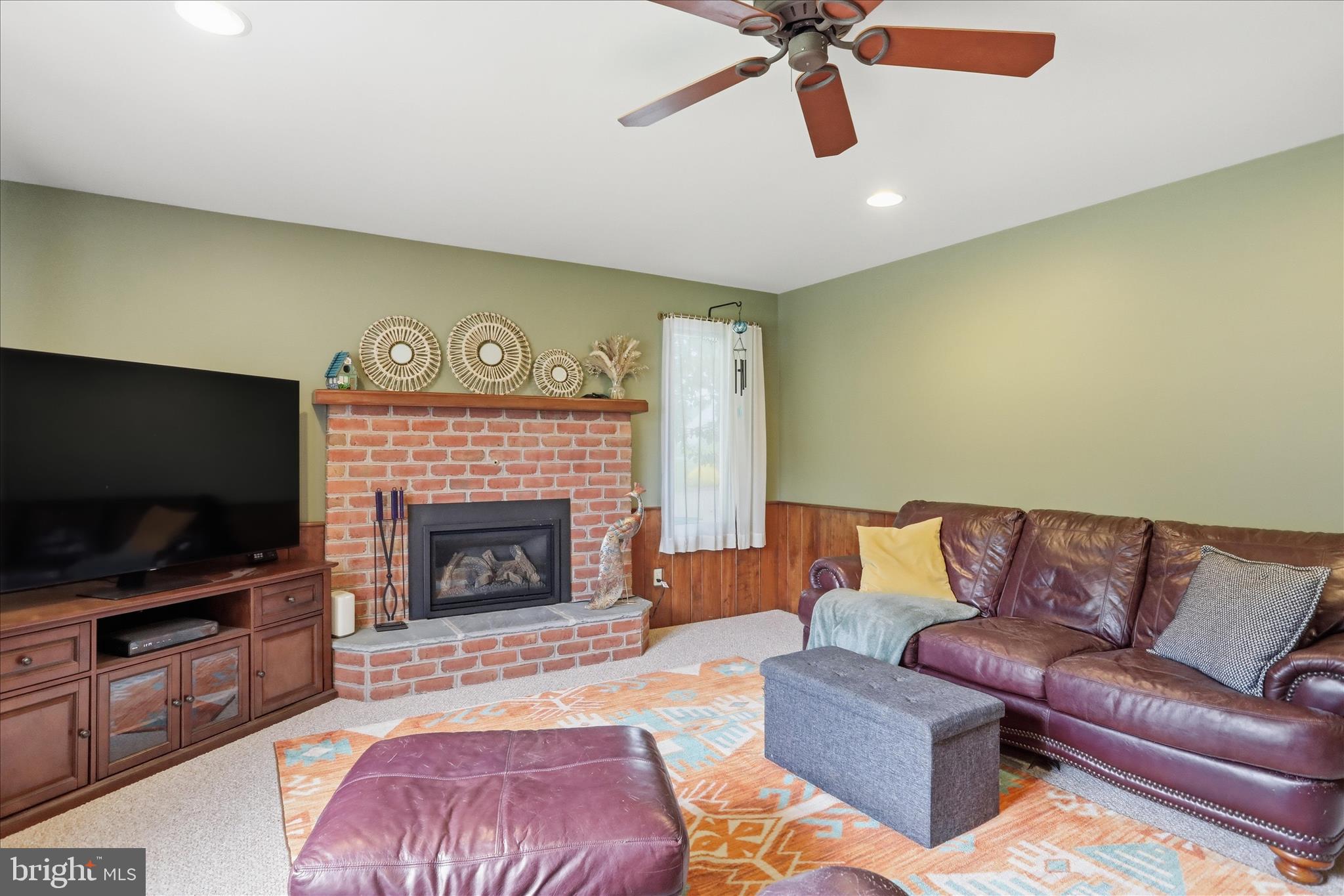 LAURICH TOWN HILL ESTATES - Residential