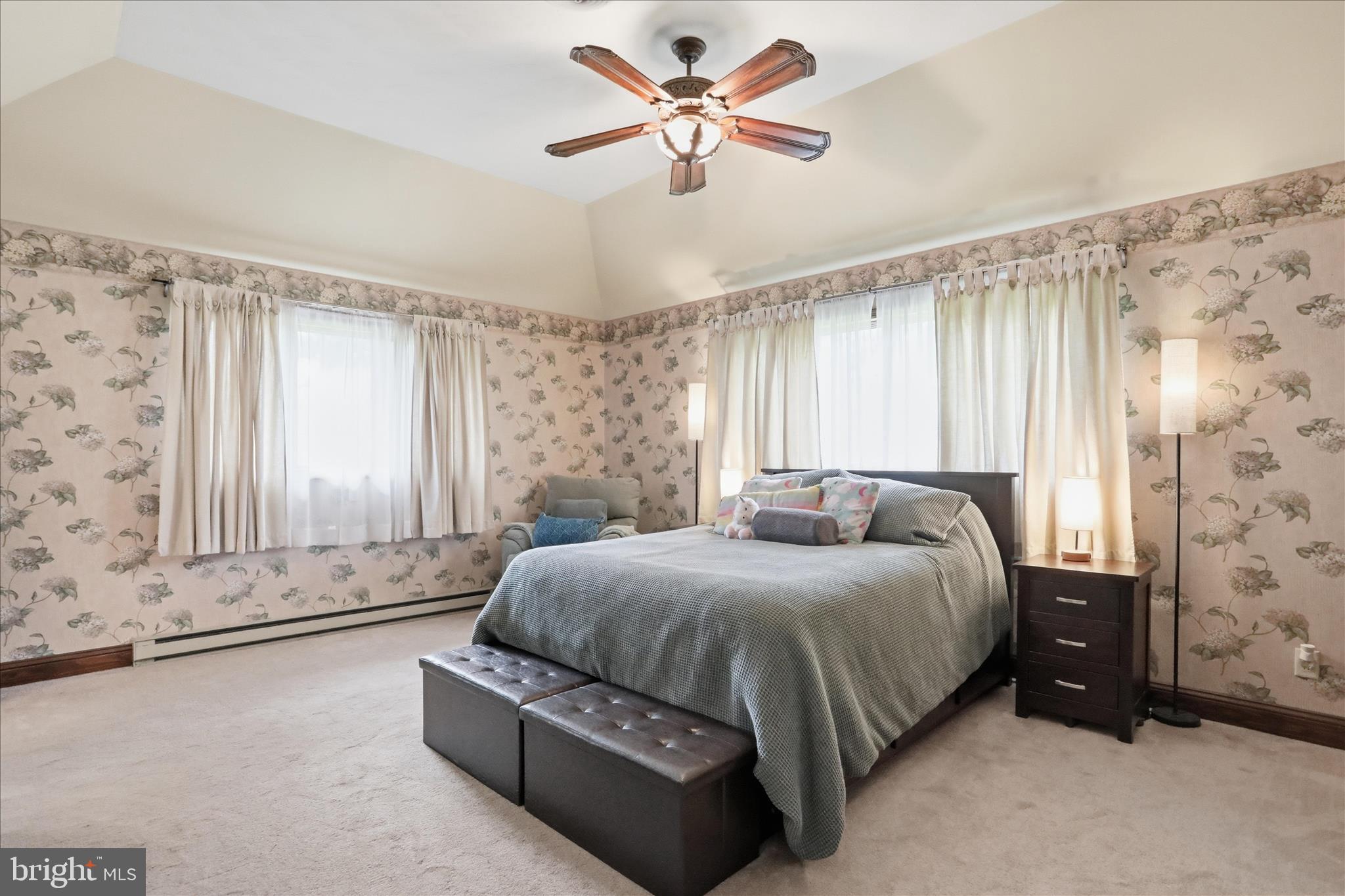 LAURICH TOWN HILL ESTATES - Residential