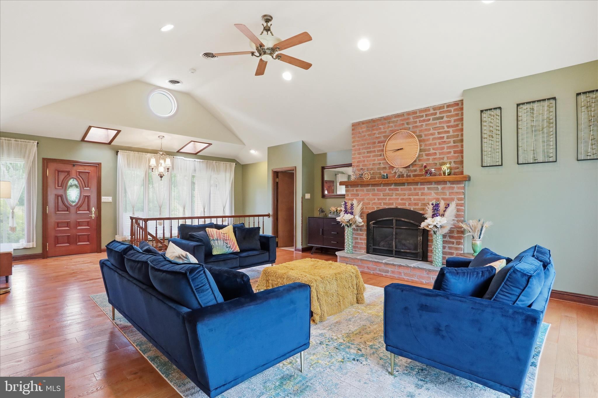 LAURICH TOWN HILL ESTATES - Residential
