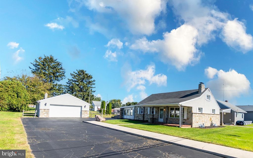 Photo of 400 Wirt Avenue, HANOVER, PA 17331 (MLS # PAYK2091578)