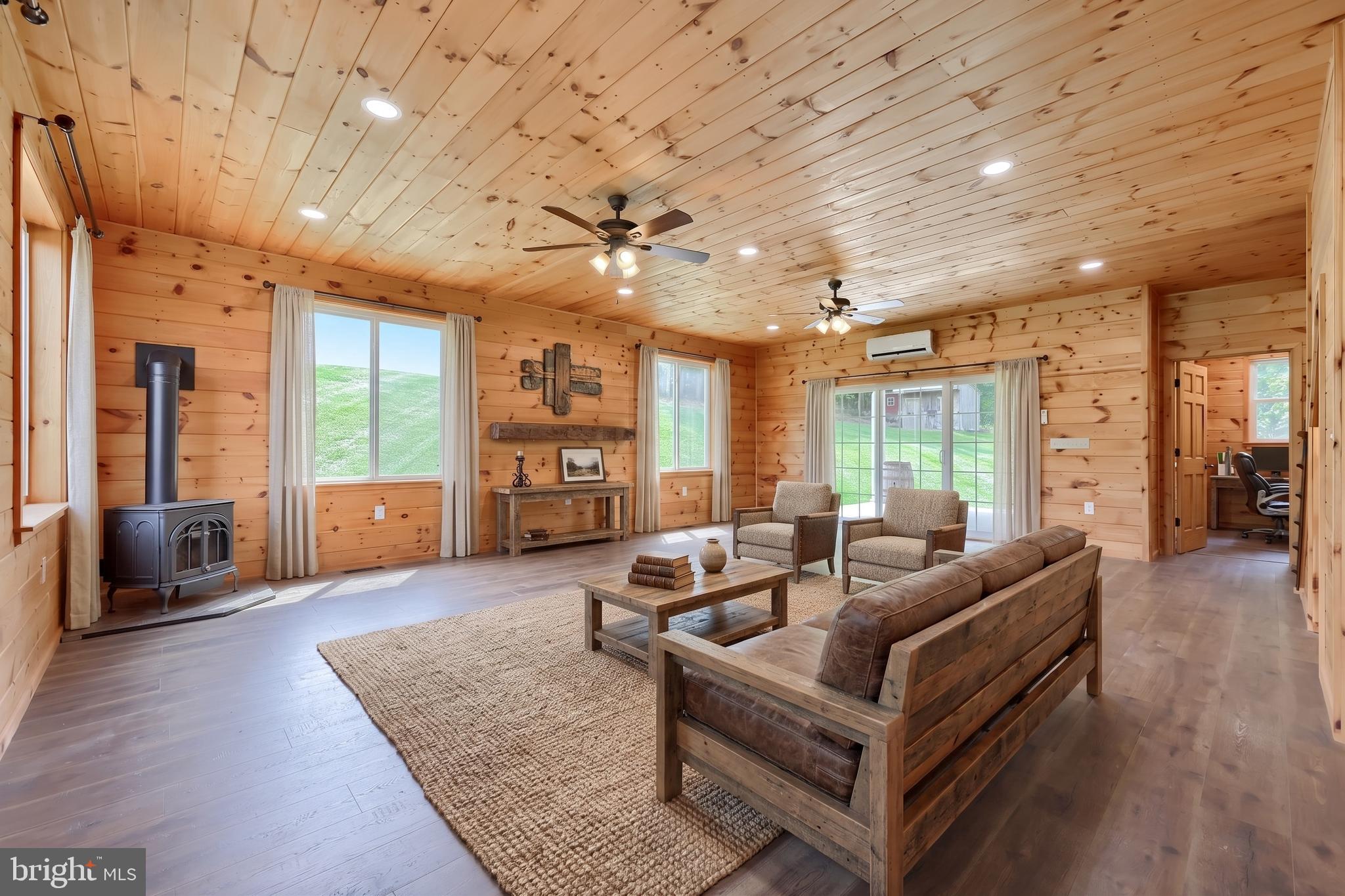 745 MEADOWVIEW DRIVE
