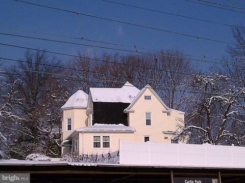 333 OAK AVENUE SHARON HILL PA 19079