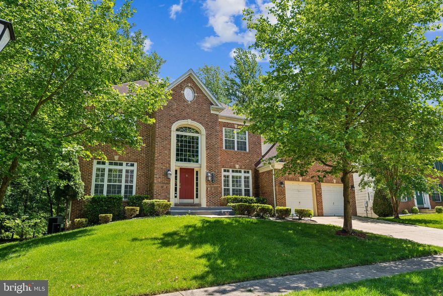 WELCOME TO THIS BEAUTIFULLY MAINTAINED, SPACIOUS COLONIAL. STEP INTO THE  ENTRY FOYER ON MAIN LEVEL WITH LIVING ROOM, SEPARATE DINING ROOM, FAMILY ROOM WITH FIREPLACE, BEAUTIFULLY UPDATED KITCHEN WITH COOK-TOP ISLAND AND EAT-IN KITCHEN,  SEAMLESS ACCESS  TO A BRIGHT FAMILY ROOM WITH A FIREPLACE AND OVERLOOKING THE BACKYARD,  AND PRIVATE OFFICE OR DEN. UPSTAIRS, THE EXPANSIVE PRIMARY SUITE COULD BE YOUR PERSONAL RETREAT, COMPLETE WITH A SEPARATE DRESSING ROOM AND SITTING AREA, WALK-IN CLOSET, EN SUITE BATH WITH SOAKING TUB, WALK-IN SHOWER AND DOUBLE VANITY. THREE ADDITIONAL BEDROOMS SHARE A SECOND FULL BATH. THE FULLY FINISHED LOWER LEVEL IS IDEAL FOR ENTERTAINING!! RECREATION ROOM WITH UNIQUELY DESIGNED LIGHTED BAR, MOVIE/ENTERTAINMENT MEDIA ROOM, WORKOUT AREA AND A FULL BATH. DIRECT ACCESS TO THE LEVEL BACKYARD.