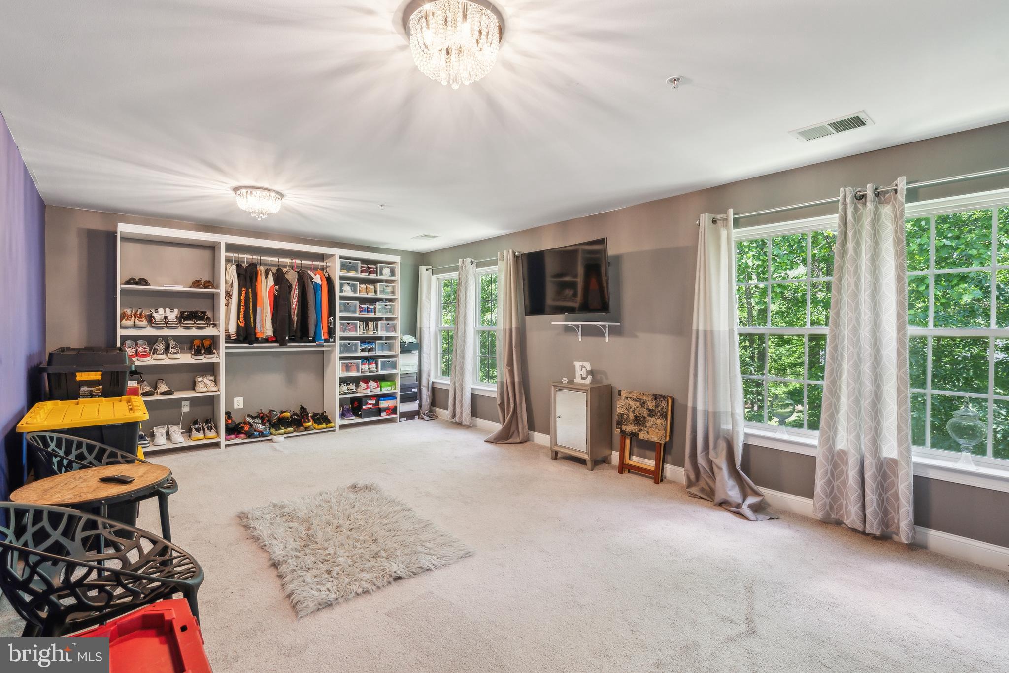 CHELTENHAM KNOLLS - Residential