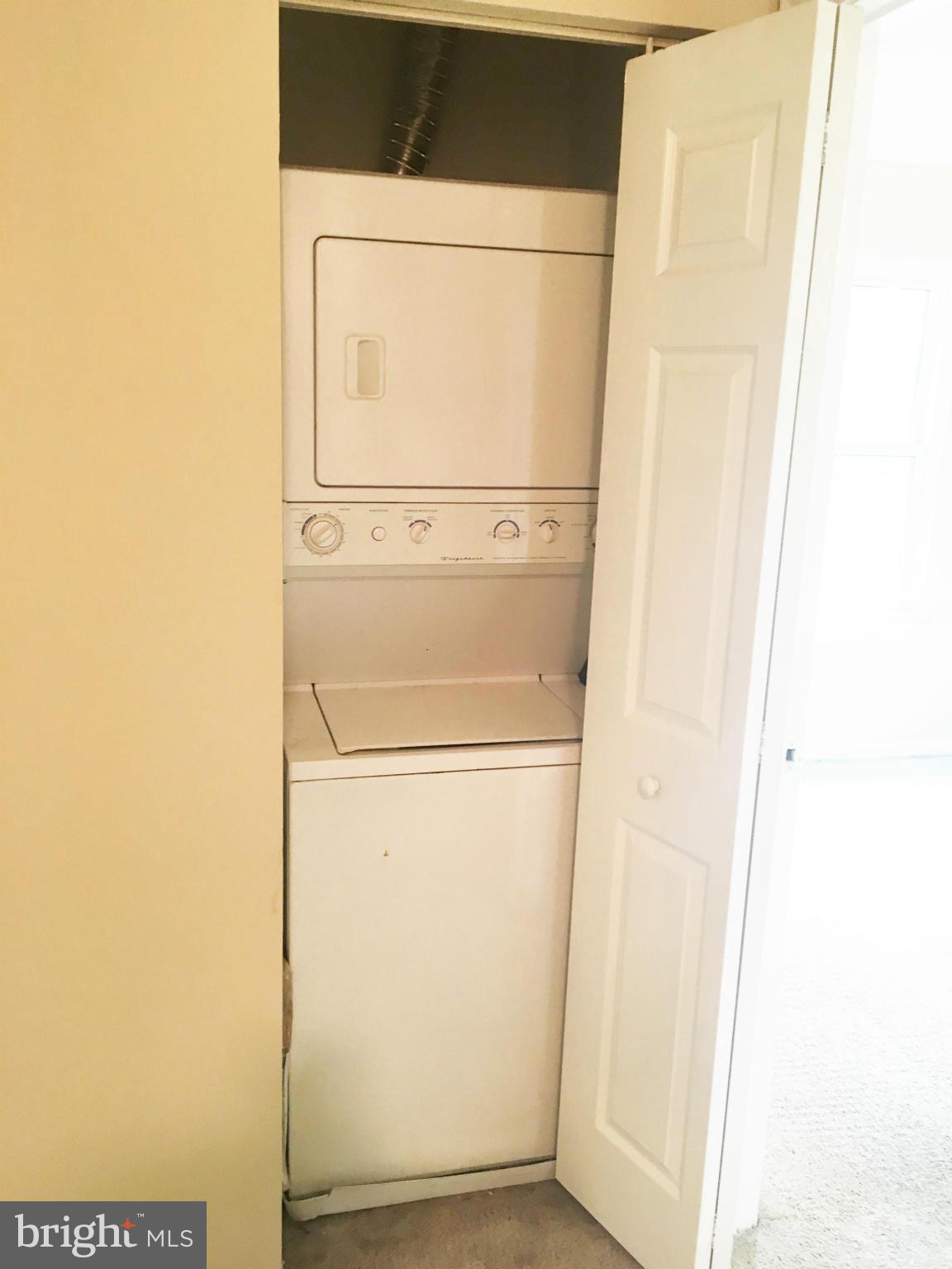 CARROLLS GREEN - Residential Lease