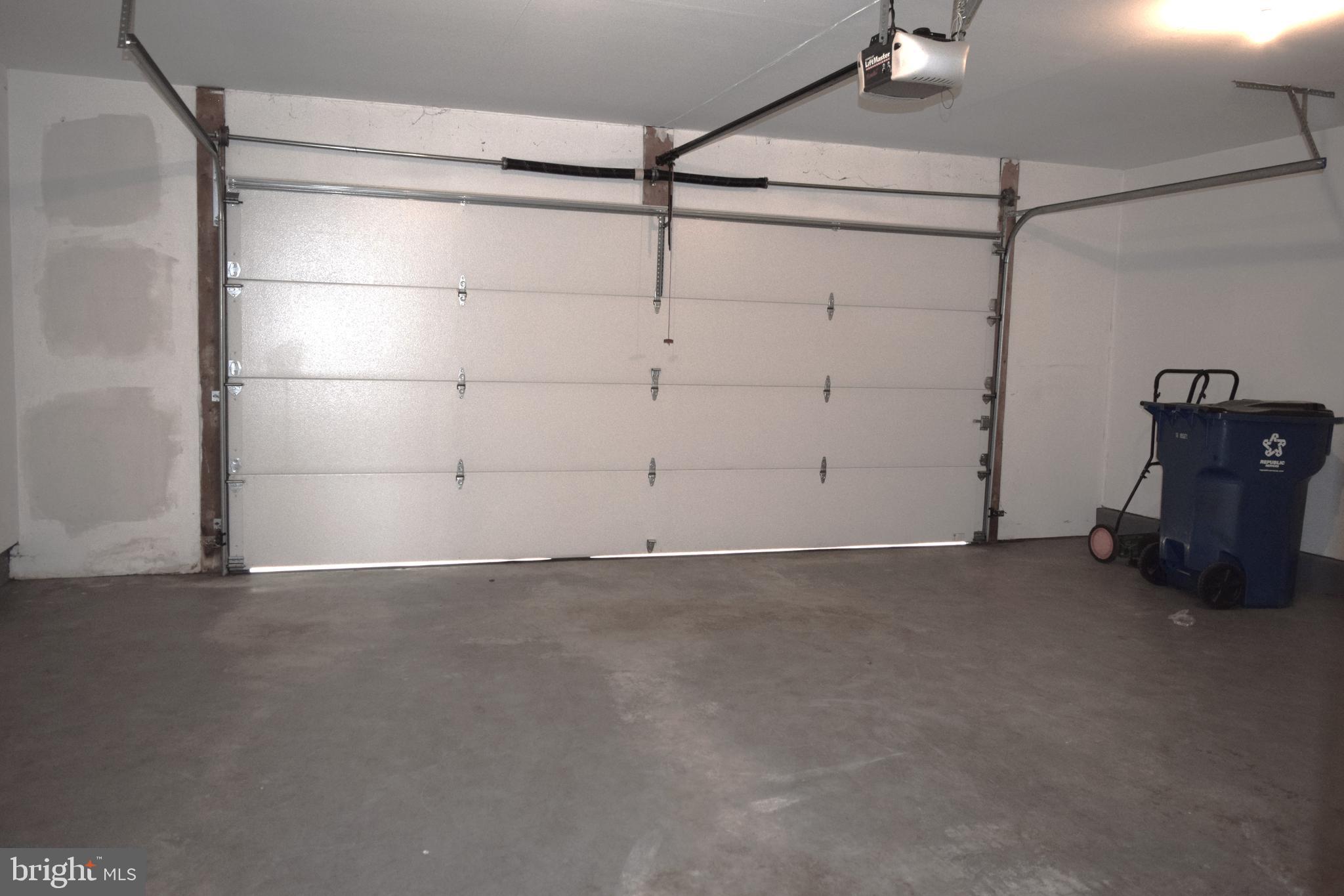 ARMISTEAD PARK - Residential Lease