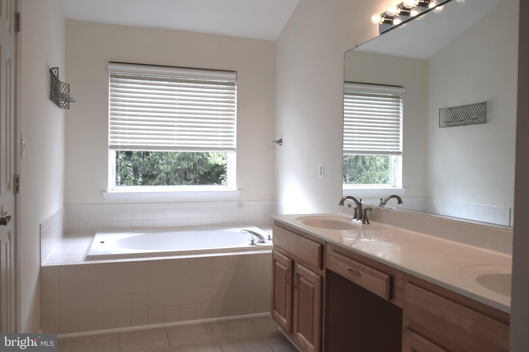 ARMISTEAD PARK - Residential Lease