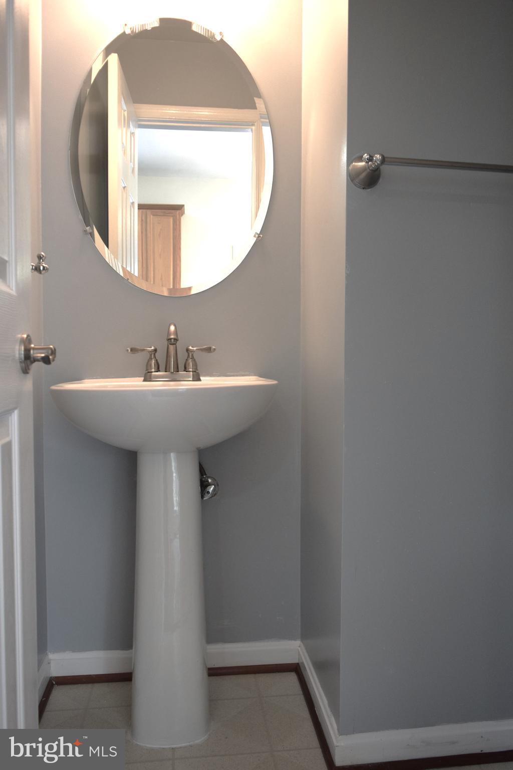 ARMISTEAD PARK - Residential Lease