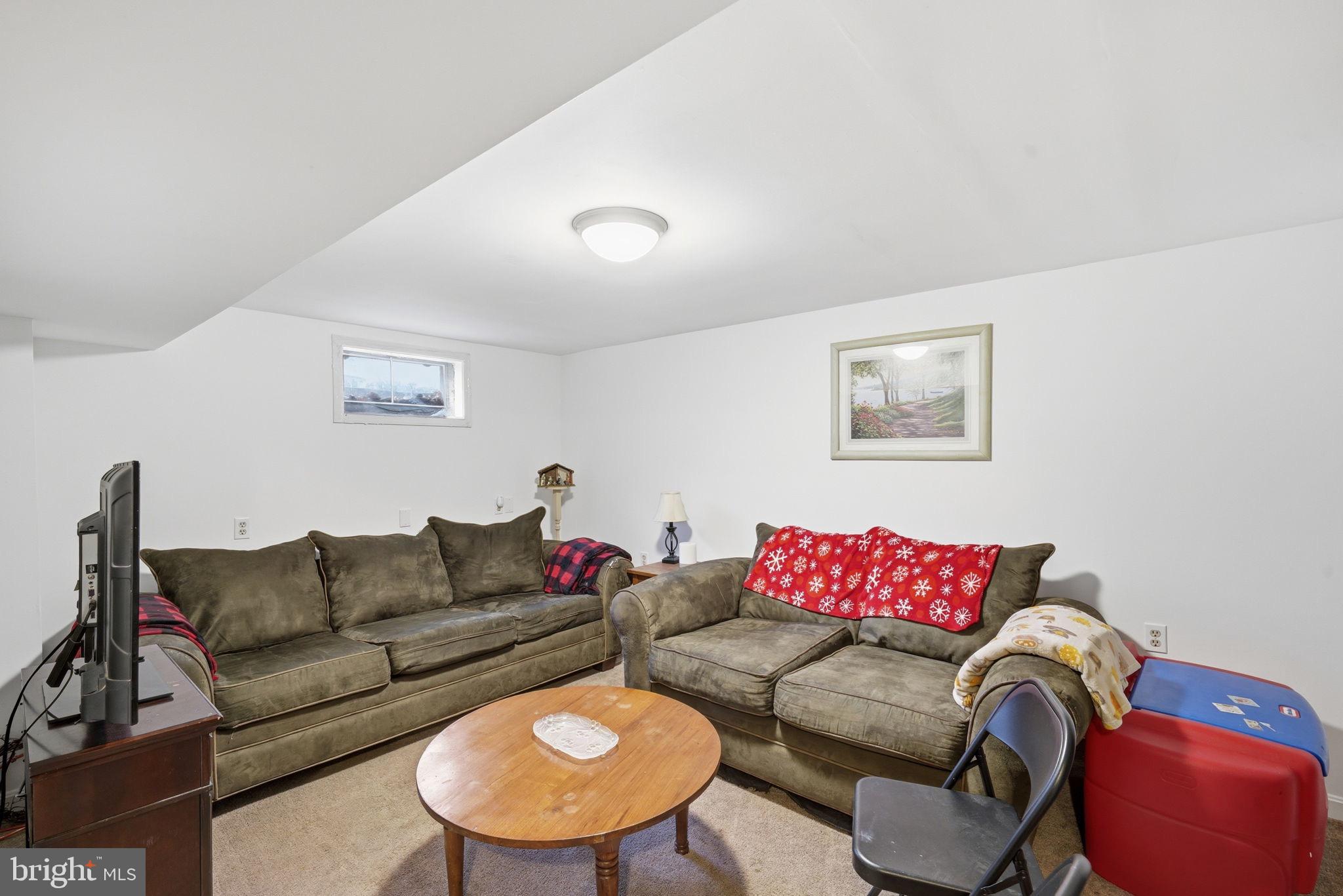 CHESTER HARBOR - Residential