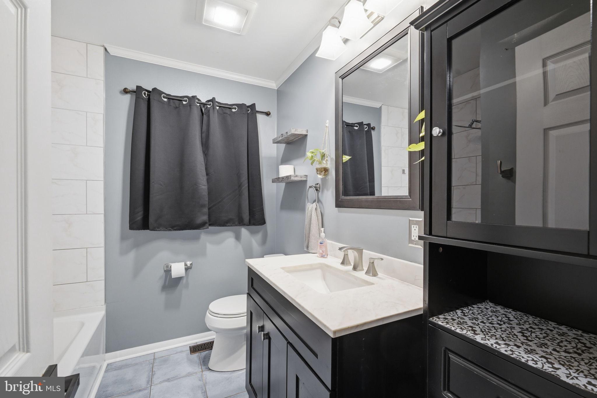 CHESTER HARBOR - Residential