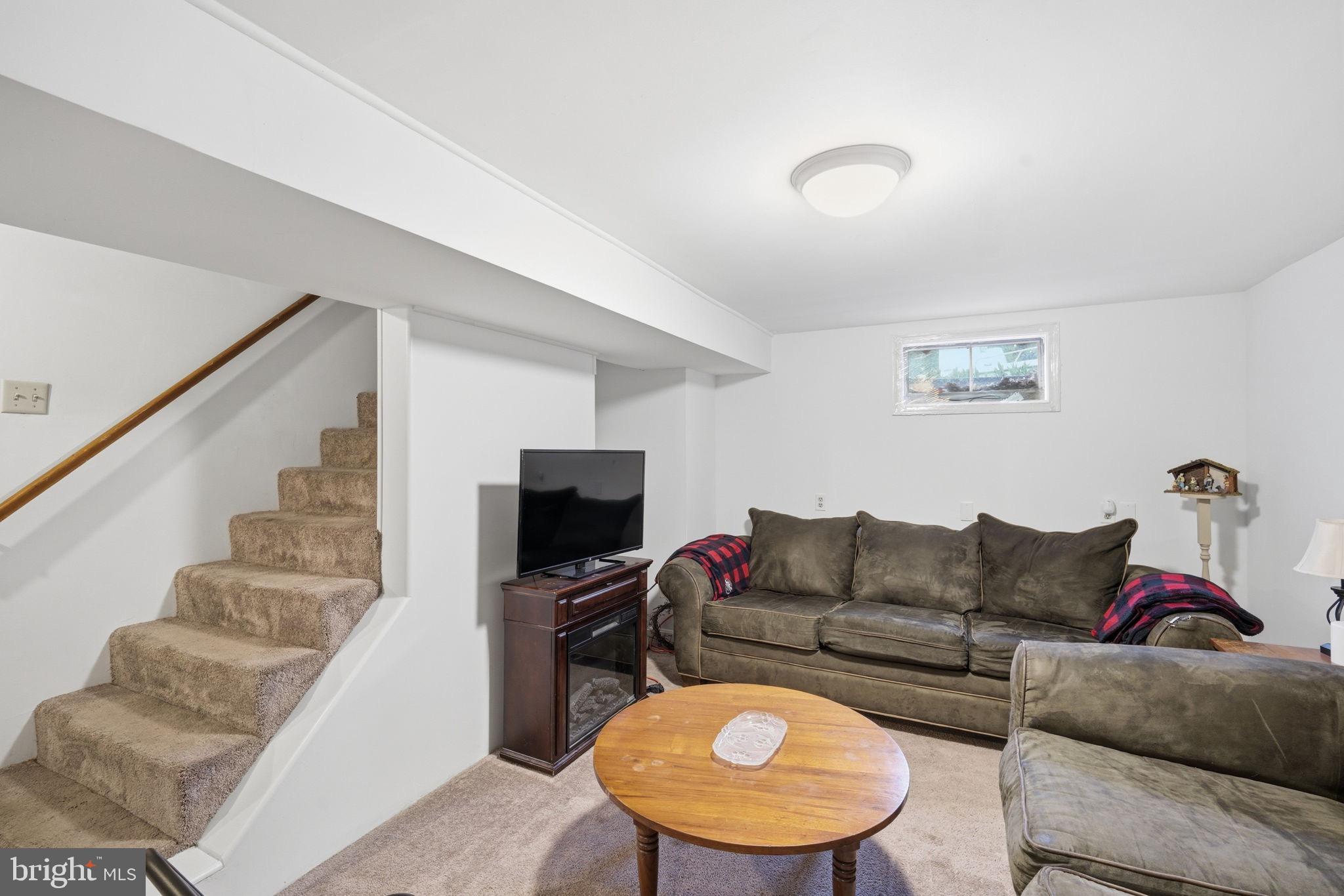 CHESTER HARBOR - Residential