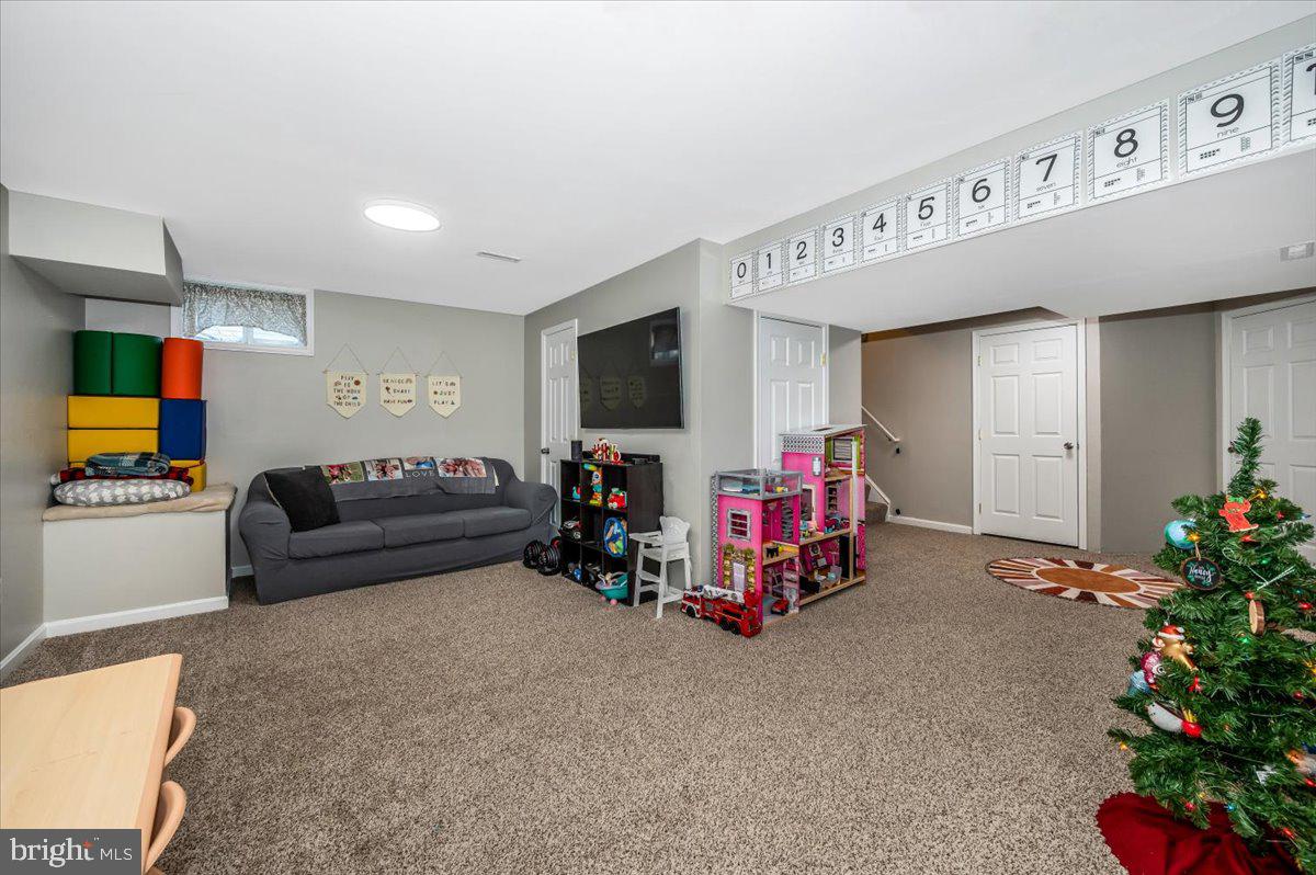 HAMMONDS MILL - Residential