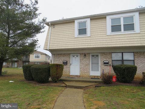 Condo For Sale - 1816 Silver Court<br/> HAMILTON, NJ 08690
