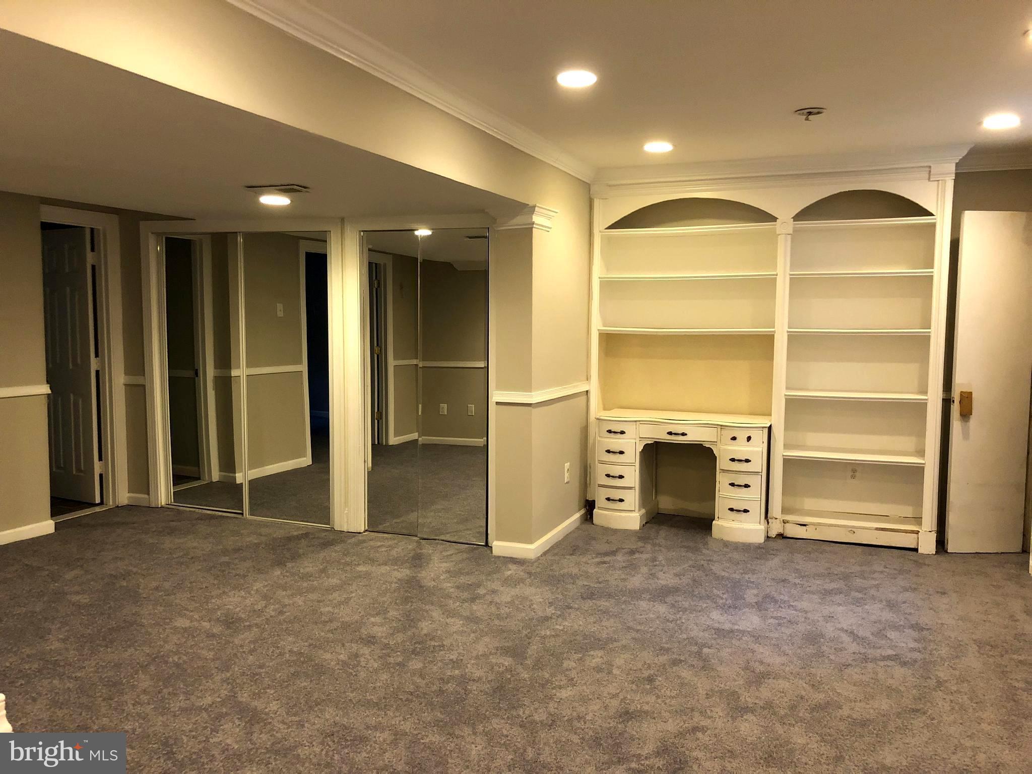 WINDSOR PARK - Residential