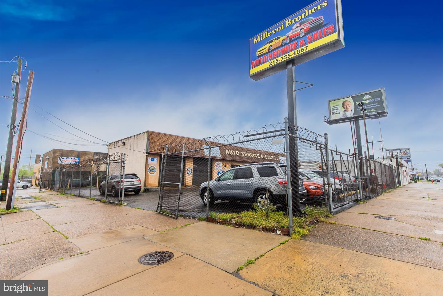 HOLMESBURG - Commercial Sale