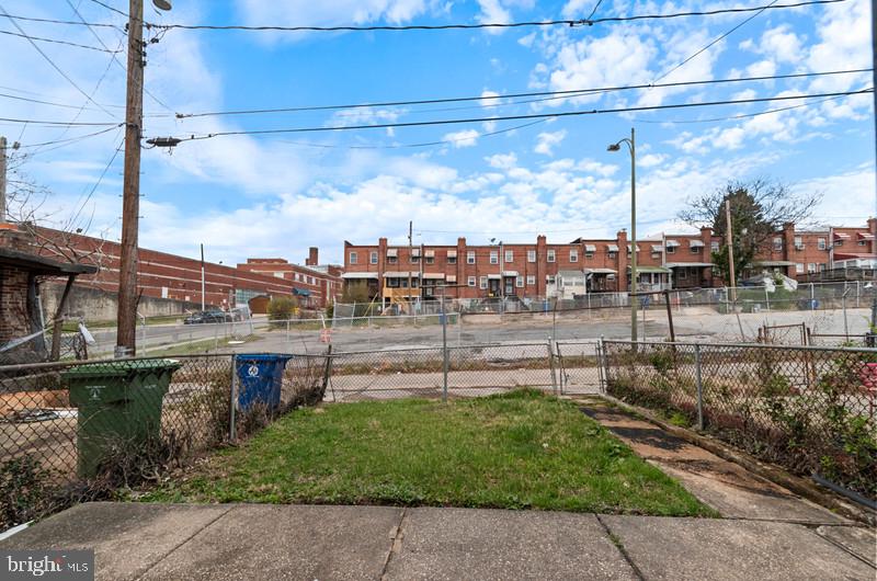 MONTEBELLO - Residential