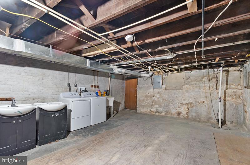 MONTEBELLO - Residential