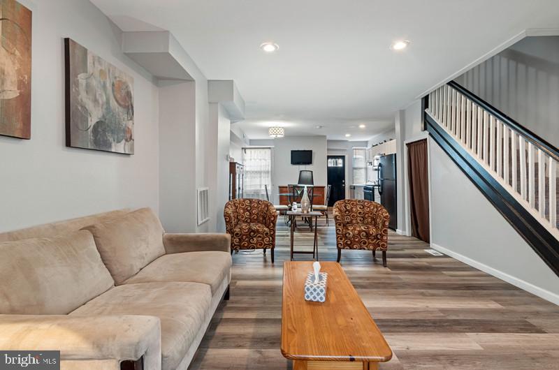 MONTEBELLO - Residential