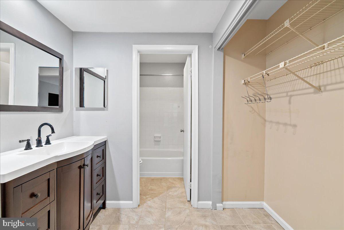 NANTUCKET AT RESTON - Residential Lease